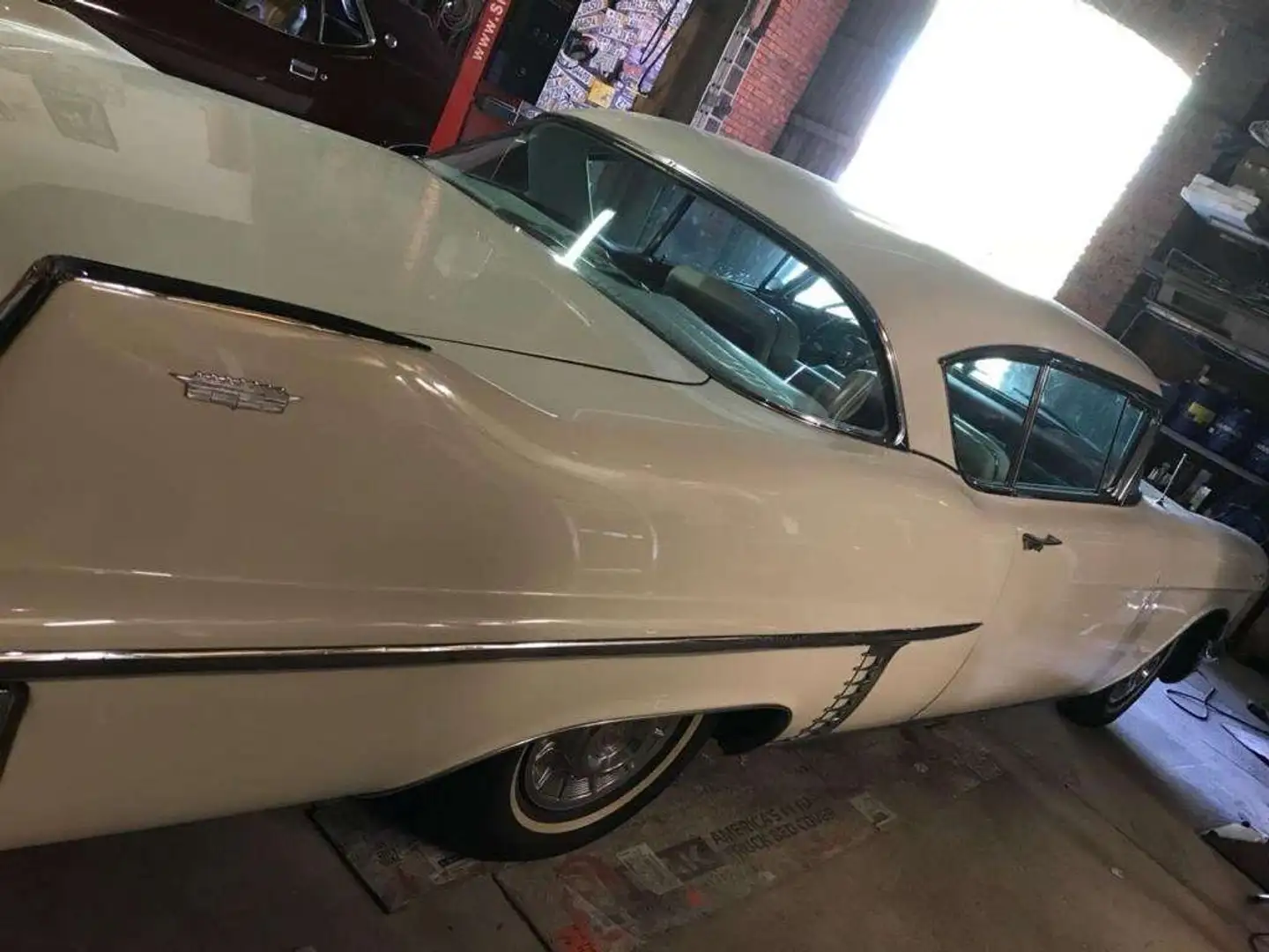 Cadillac Deville Coupe Beyaz - 2