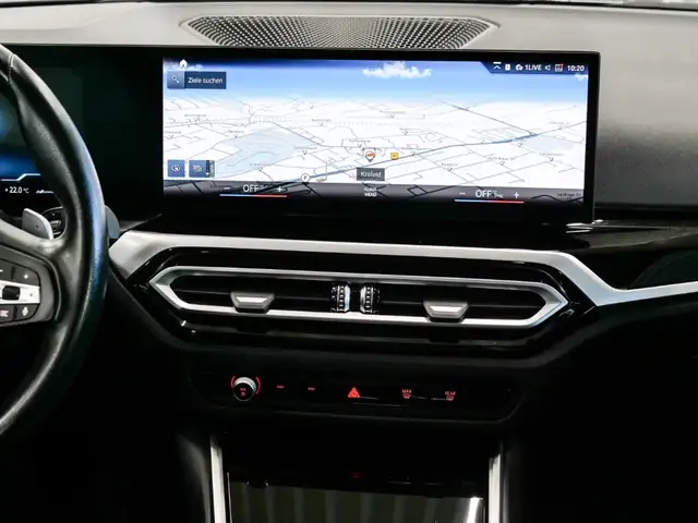 BMW 3 Series view 13