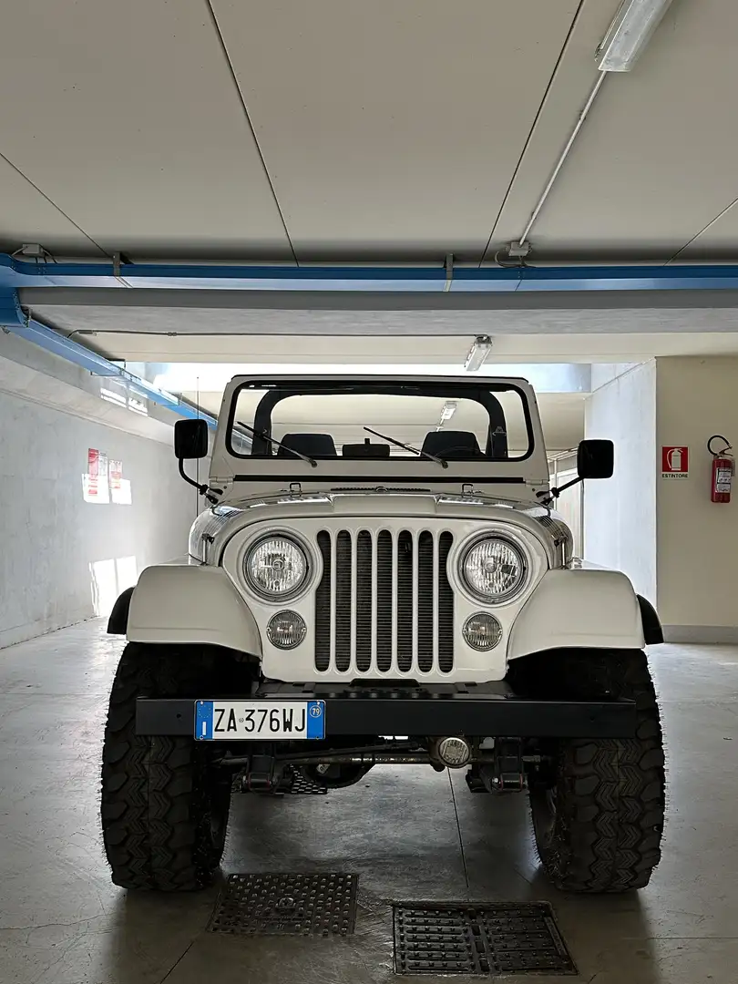 Jeep CJ-5 AMC 304 c.i. V8 - 2