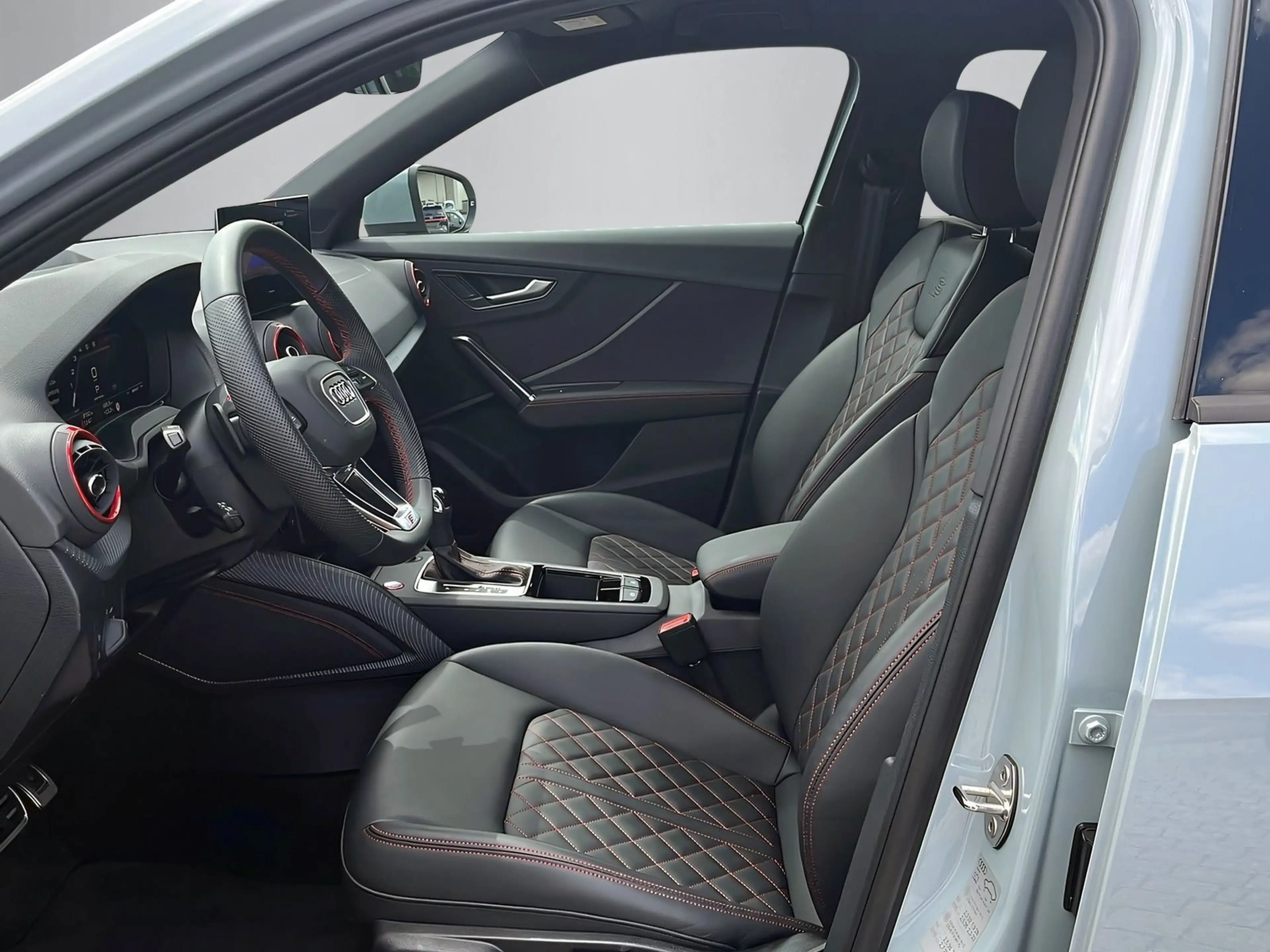 Audi SQ2 TFSI S-tronic +AHK+KAMERA+MATRIX-LED+OPTIK+ — photo 5