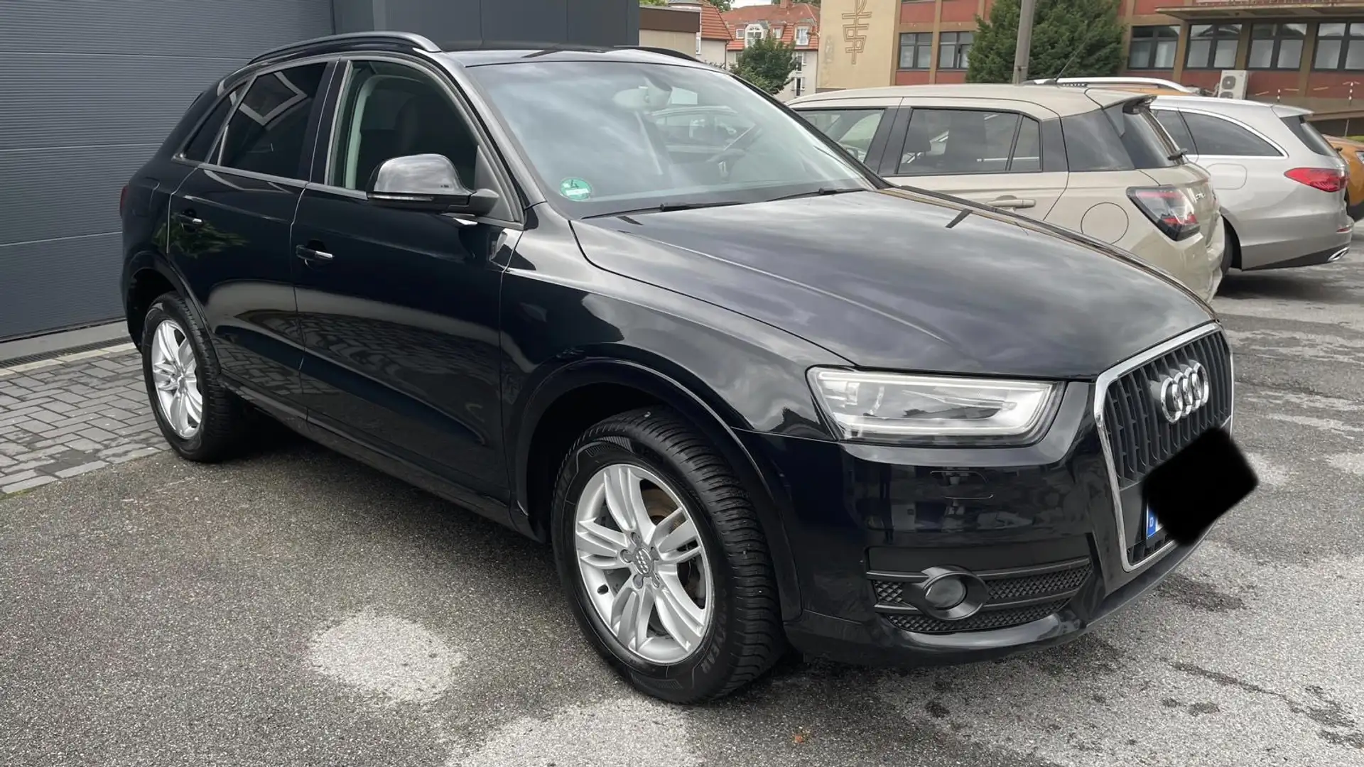 Audi Q3 2.0 TDI Schwarz - 1