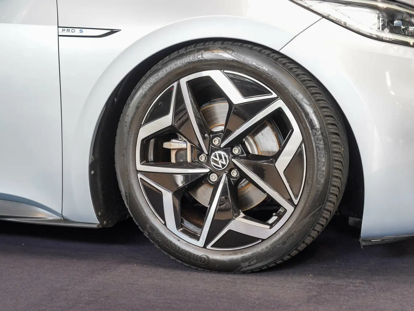 Volkswagen ID.3 ID.3 Pro S Tour IQ Drive MATRIX-LED 82kWh Massag Silber - 2