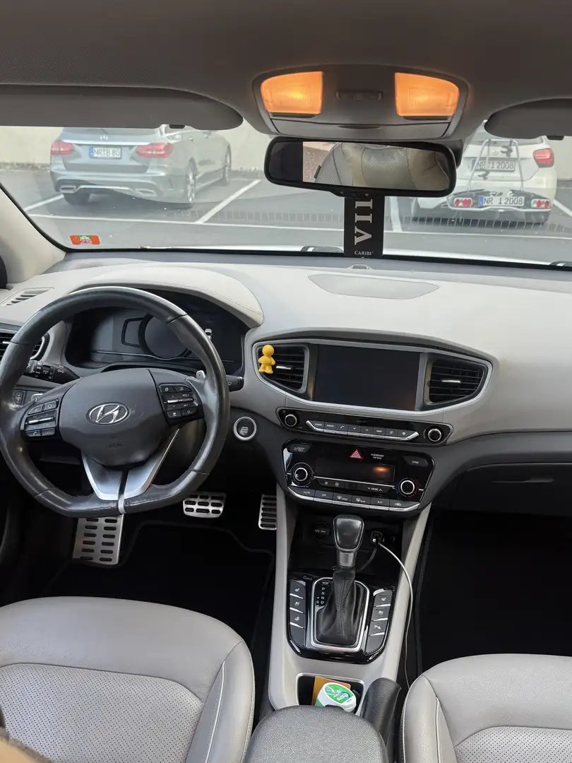 Hyundai IONIQ Hybrid 1.6 GDI Premium - 2
