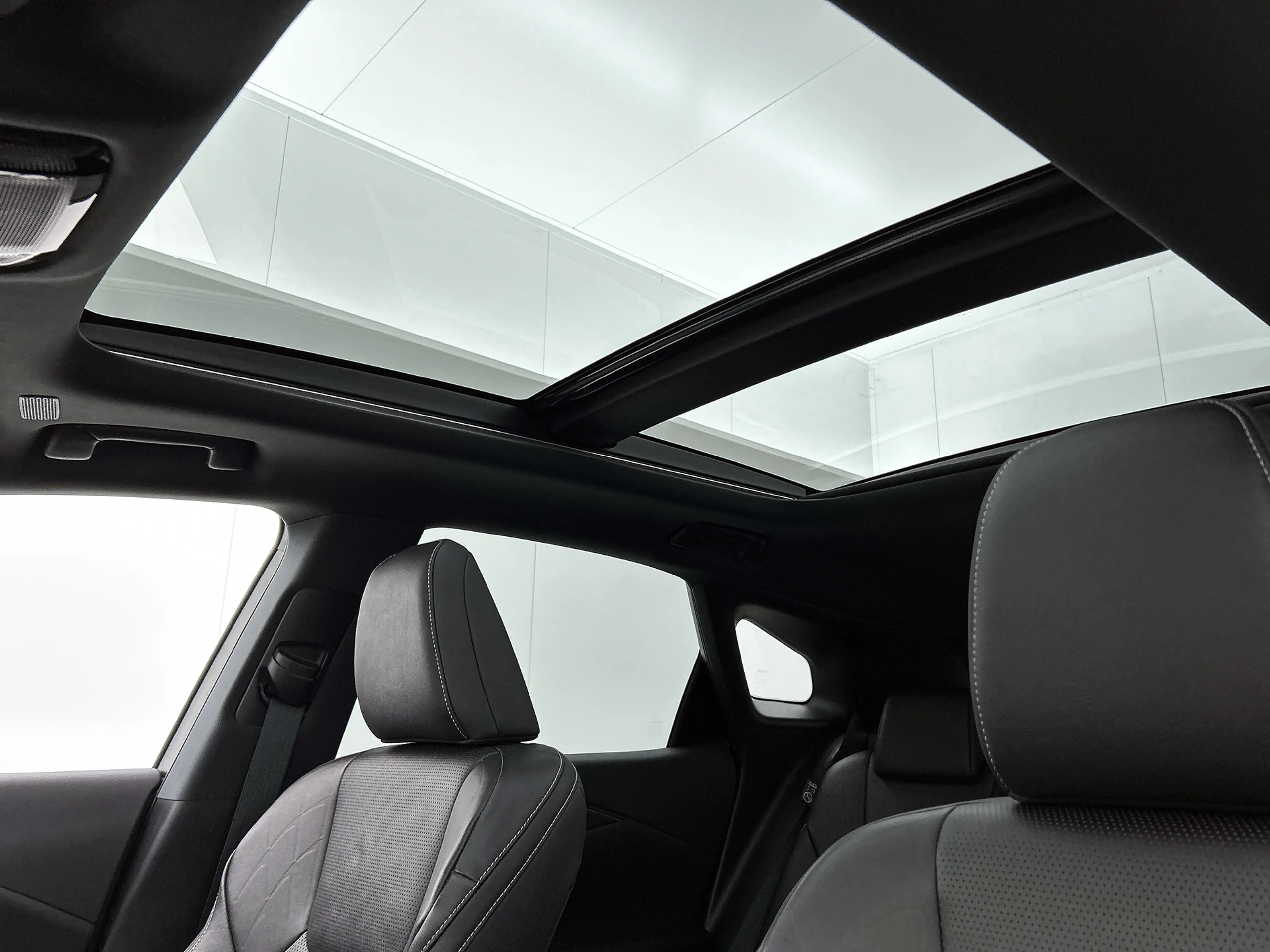 Lexus RX 450h 450h+ Plug-in Hybrid F Sport Design | Sportief uit — photo 13