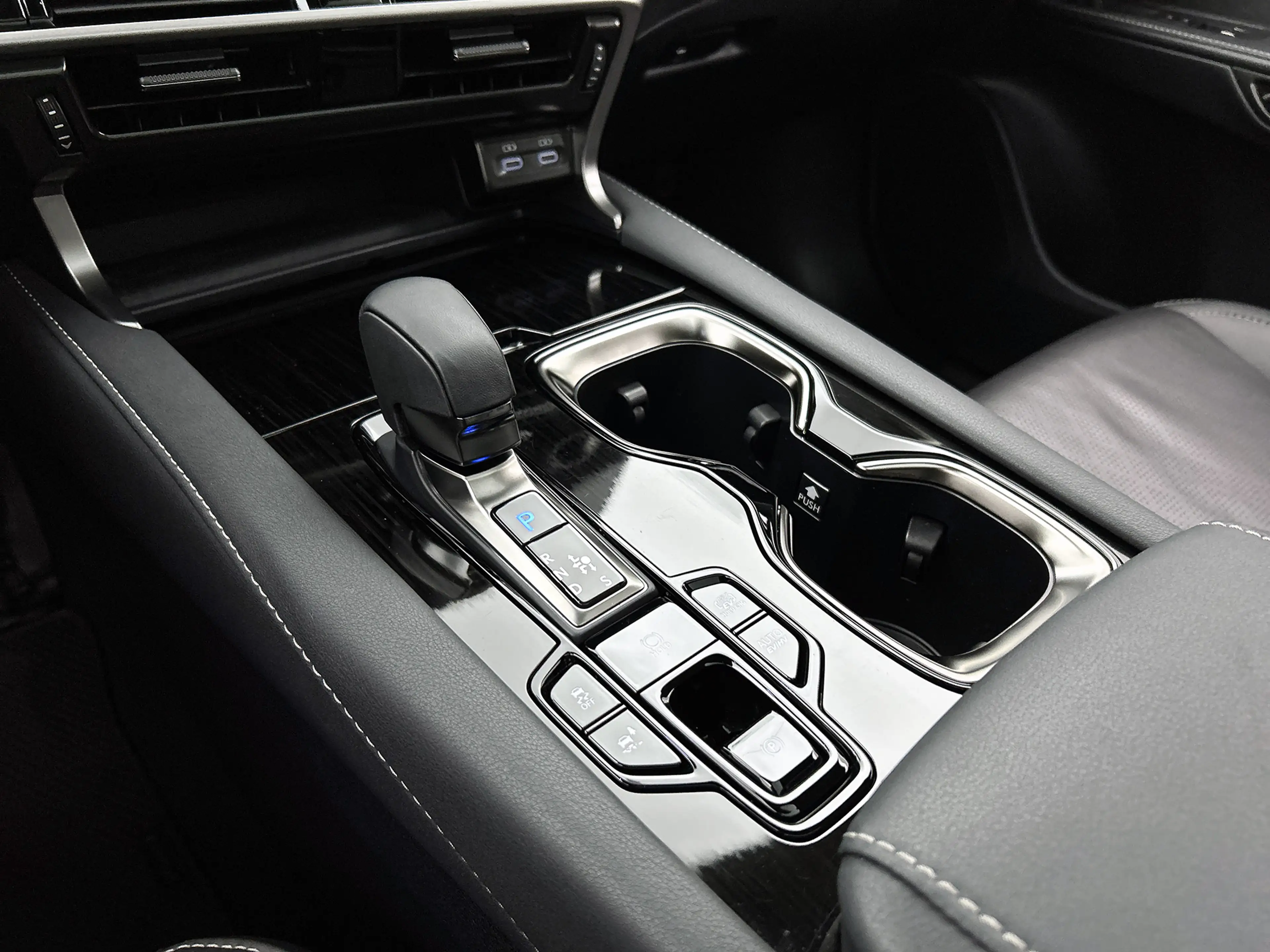 Lexus RX 450h 450h+ Plug-in Hybrid F Sport Design | Sportief uit — photo 12
