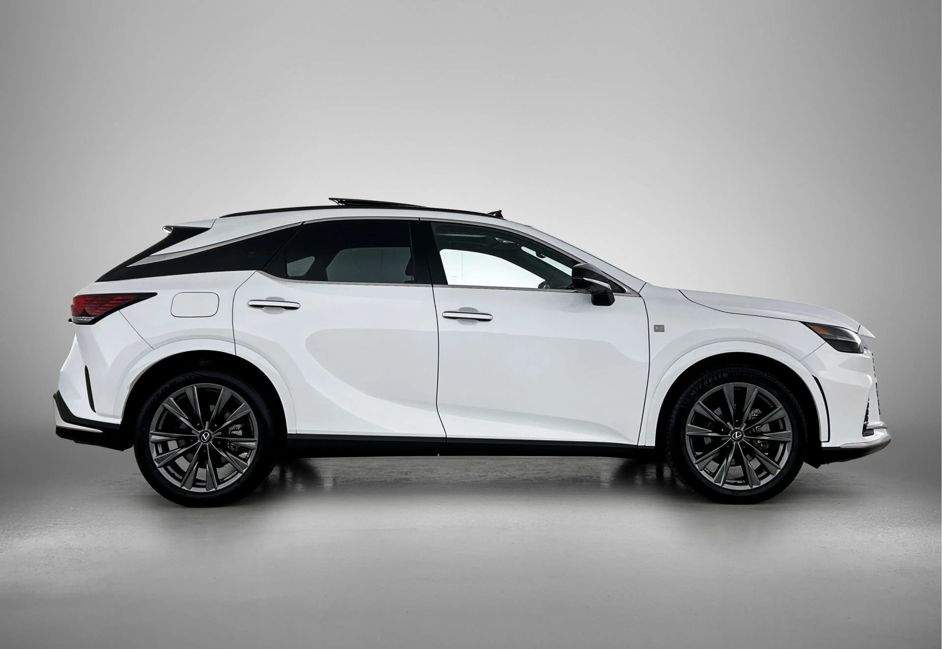 Lexus RX 450h 450h+ Plug-in Hybrid F Sport Design | Sportief uit — photo 15