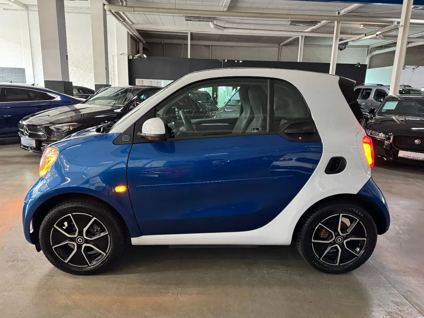 smart forTwo EQ EXCLUSIVE PANO LED KAMERA NAVI 22 KW Bleu - 2