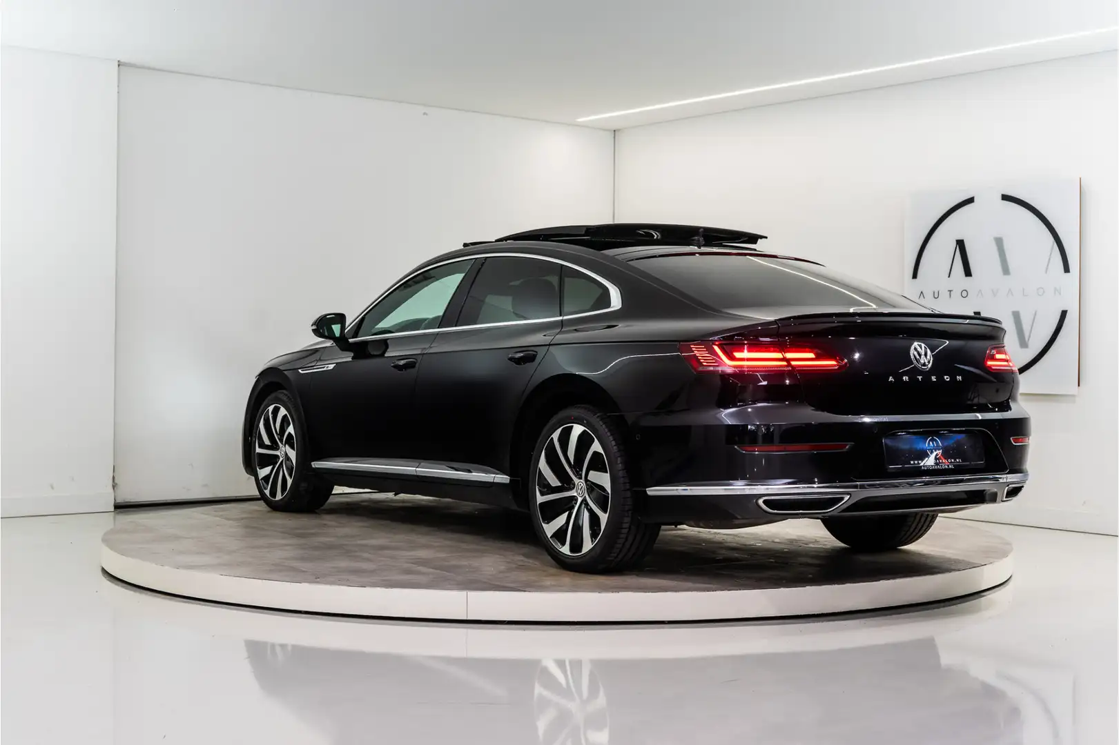 Volkswagen Arteon 2.0 TSI 2x R-Line 191PK | Pano | Discover Pro | Dy Noir - 2