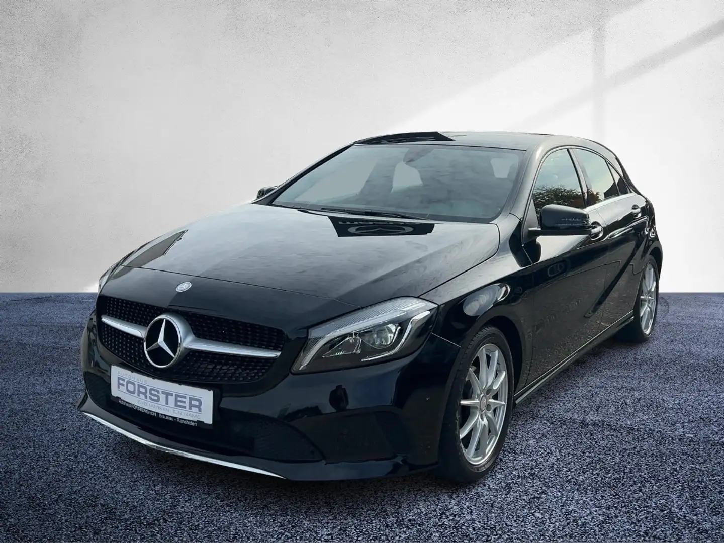 Mercedes-Benz A 180 d Urban Shz LED RKam Klima Noir - 1