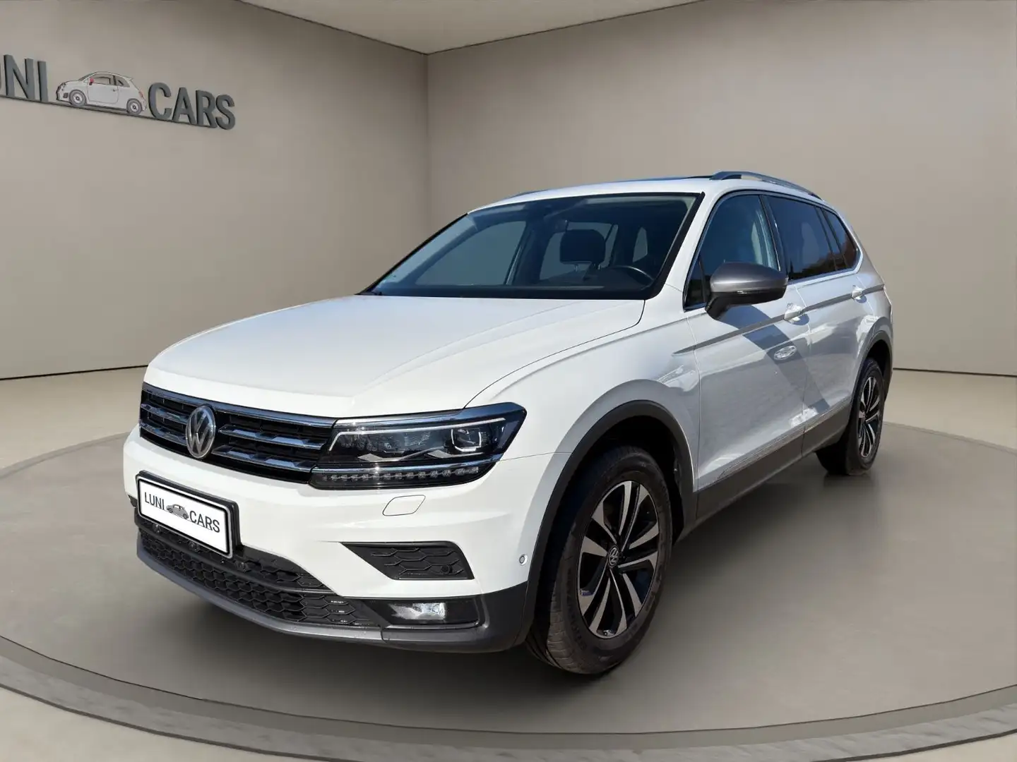 Volkswagen Tiguan Allspace 1.5 / LED / AHK / Panorama / 360 Weiß - 1
