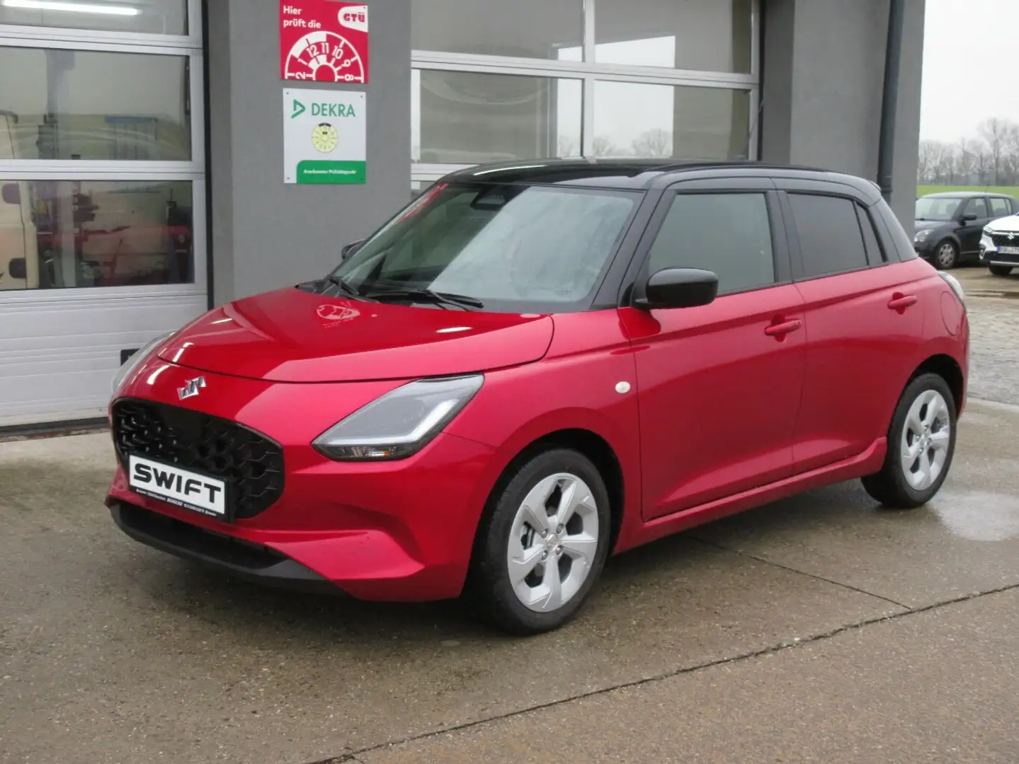 Suzuki Swift 1.2 Comfort Automatik Rot - 1