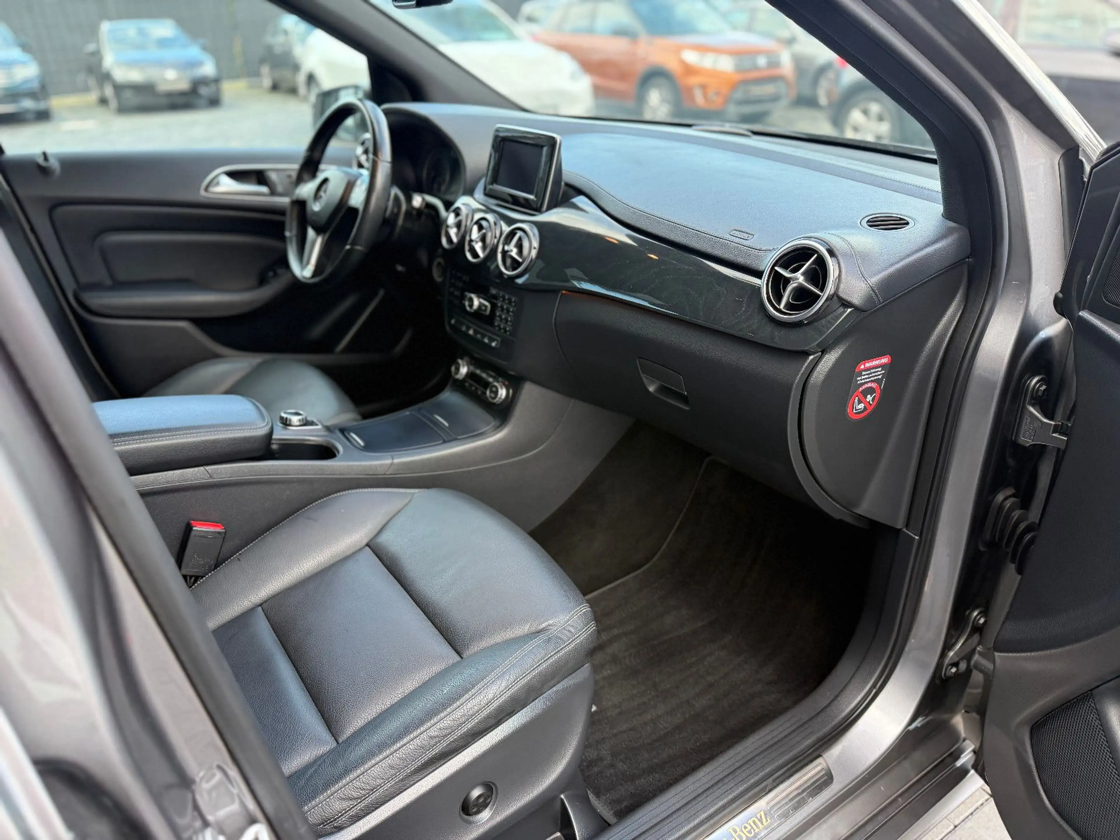 Mercedes-Benz B 200 B200*Automatik*Klima*SHZ*PDC-Bi-Xenon*Navi*Leder — photo 12