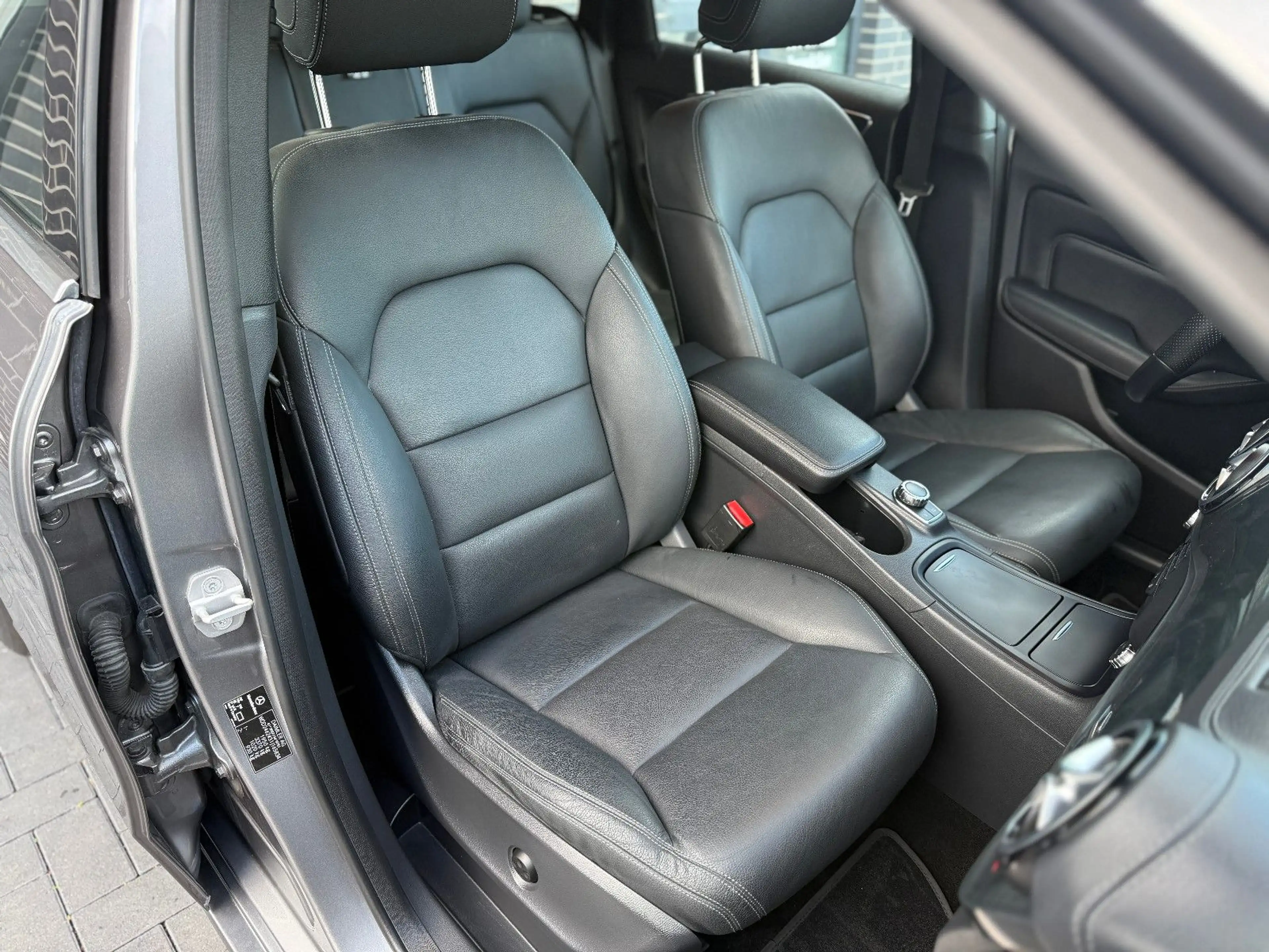 Mercedes-Benz B 200 B200*Automatik*Klima*SHZ*PDC-Bi-Xenon*Navi*Leder — photo 9