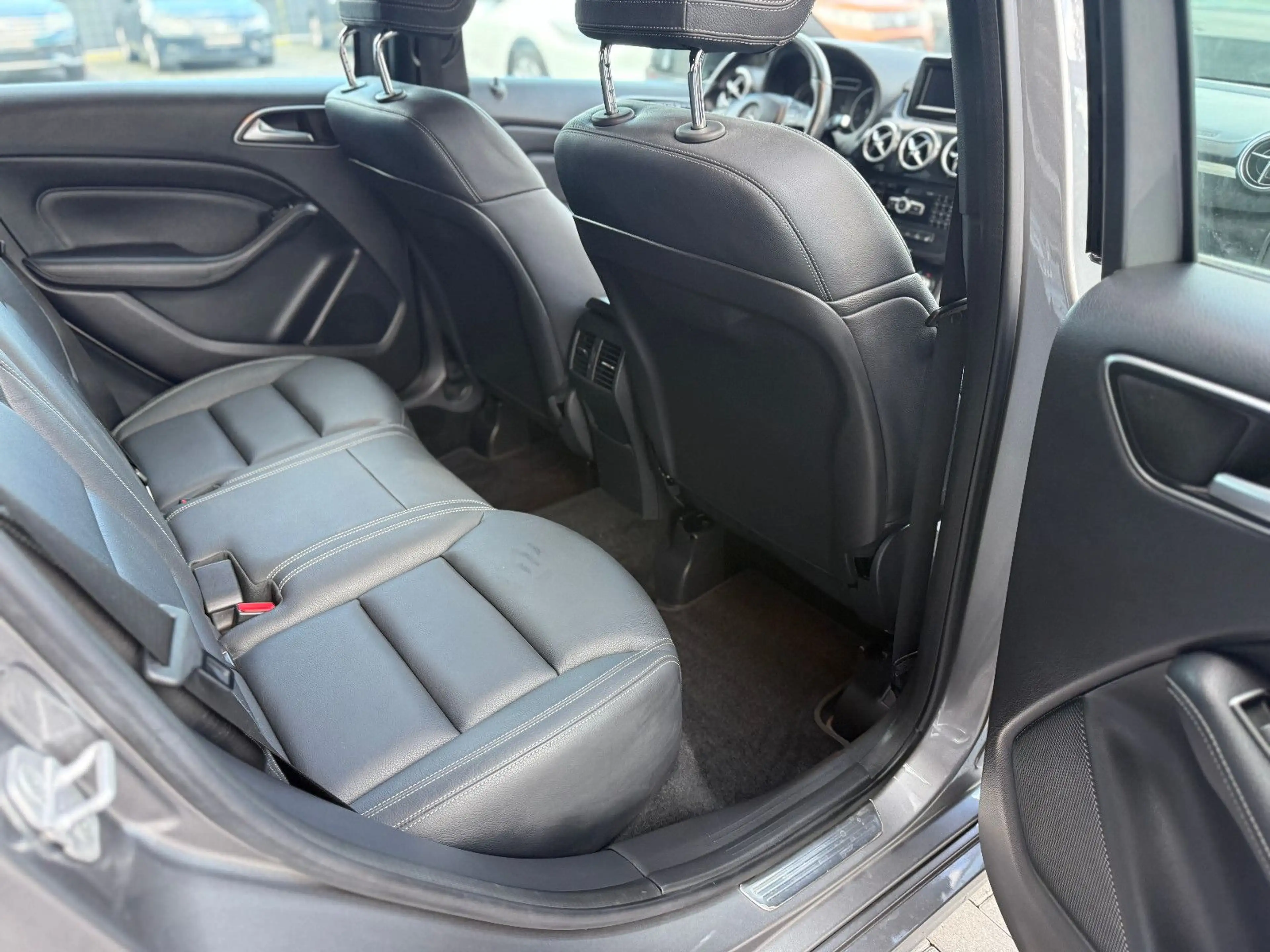 Mercedes-Benz B 200 B200*Automatik*Klima*SHZ*PDC-Bi-Xenon*Navi*Leder — photo 15