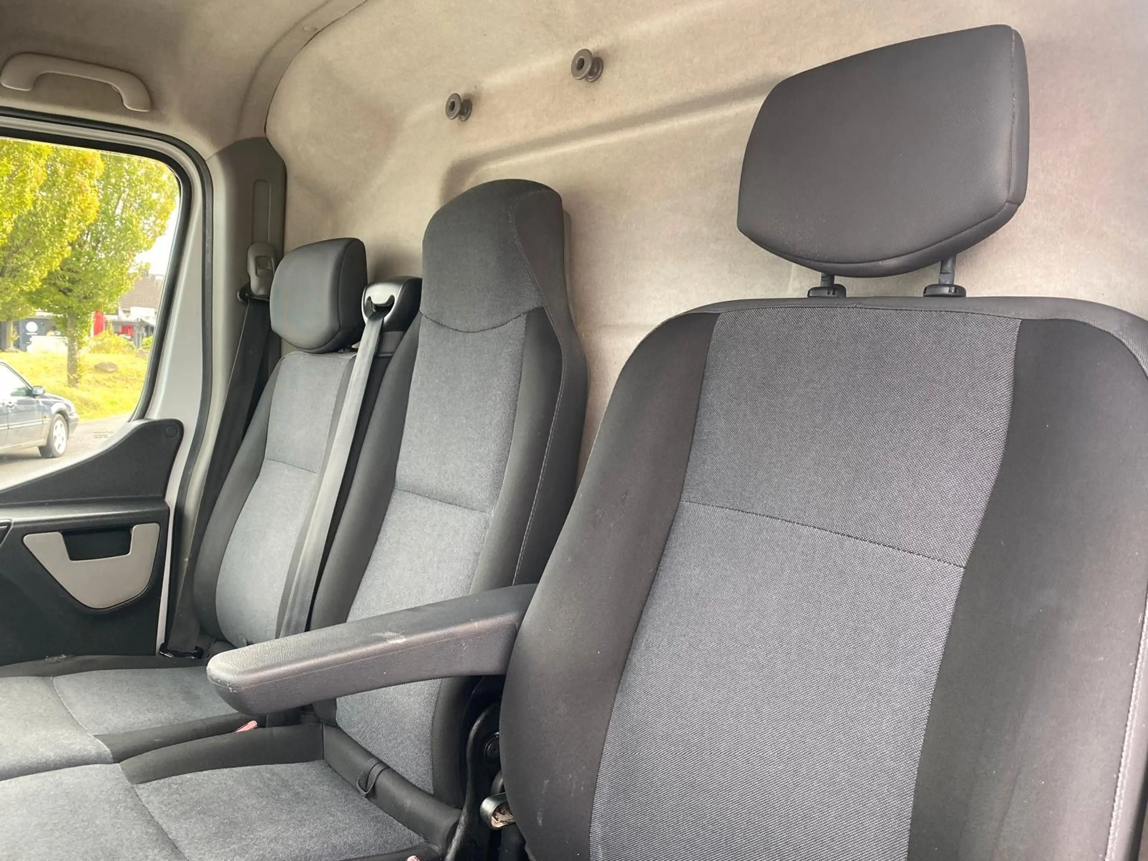 Renault Master Kasten L2H2 Klima*Kamera*AHKTempomat — photo 11