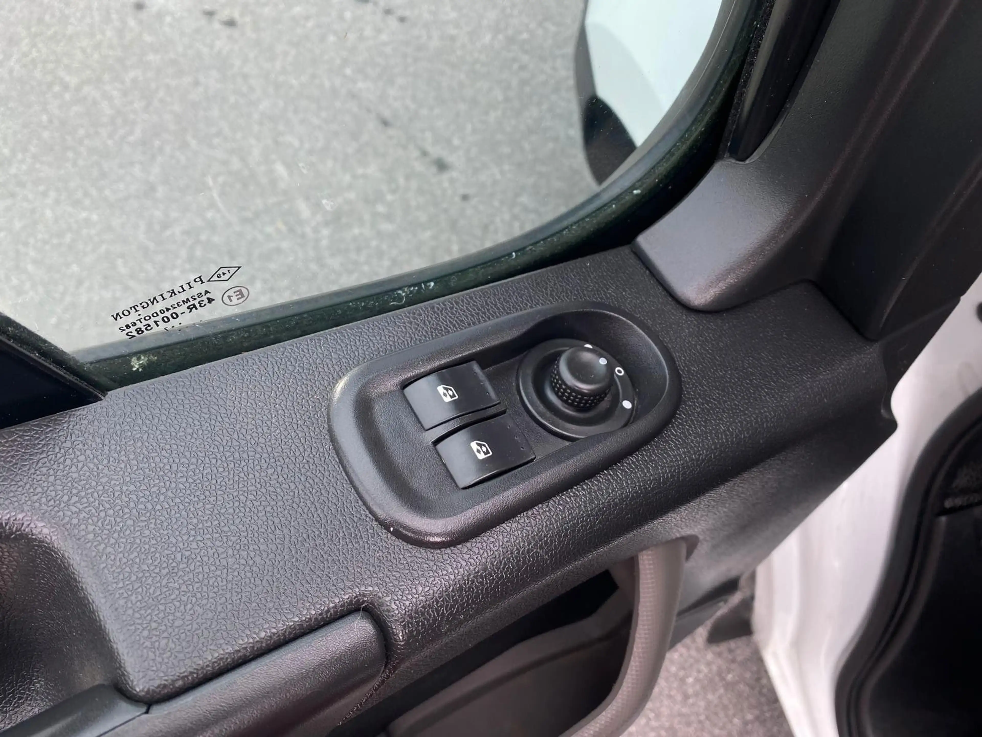 Renault Master Kasten L2H2 Klima*Kamera*AHKTempomat — photo 4