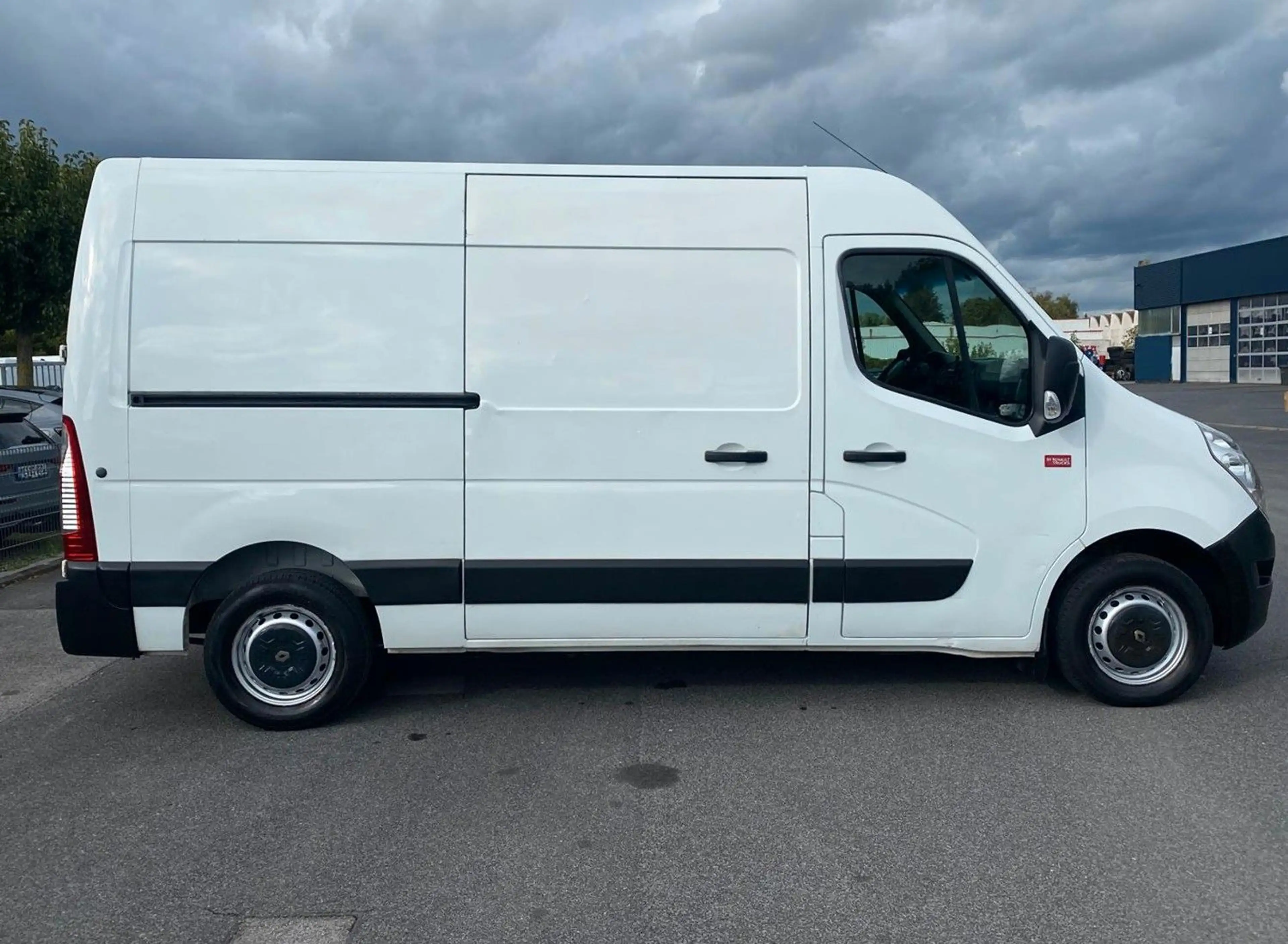 Renault Master Kasten L2H2 Klima*Kamera*AHKTempomat — photo 9