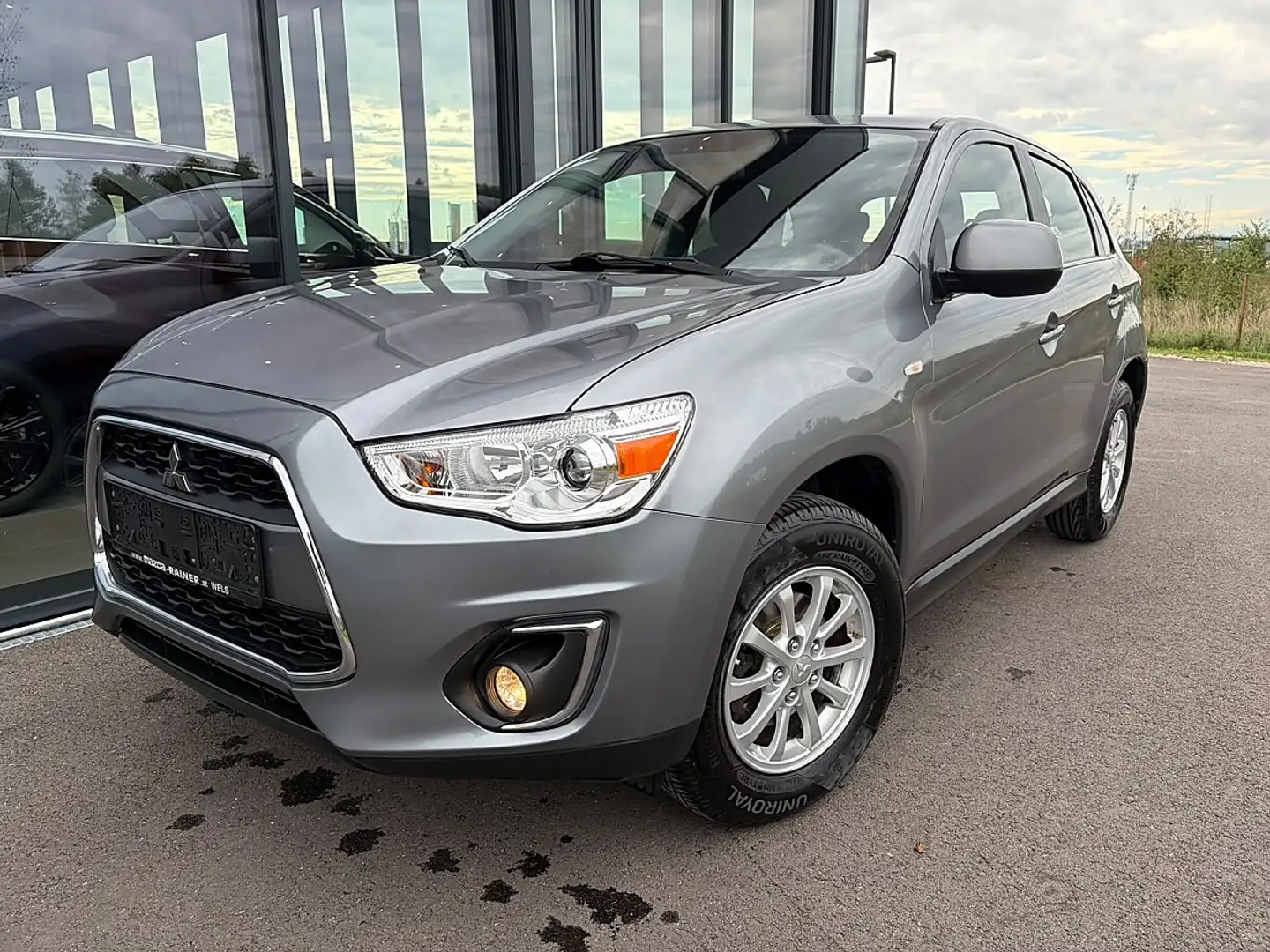 Mitsubishi ASX 1,6 Invite Grau - 1