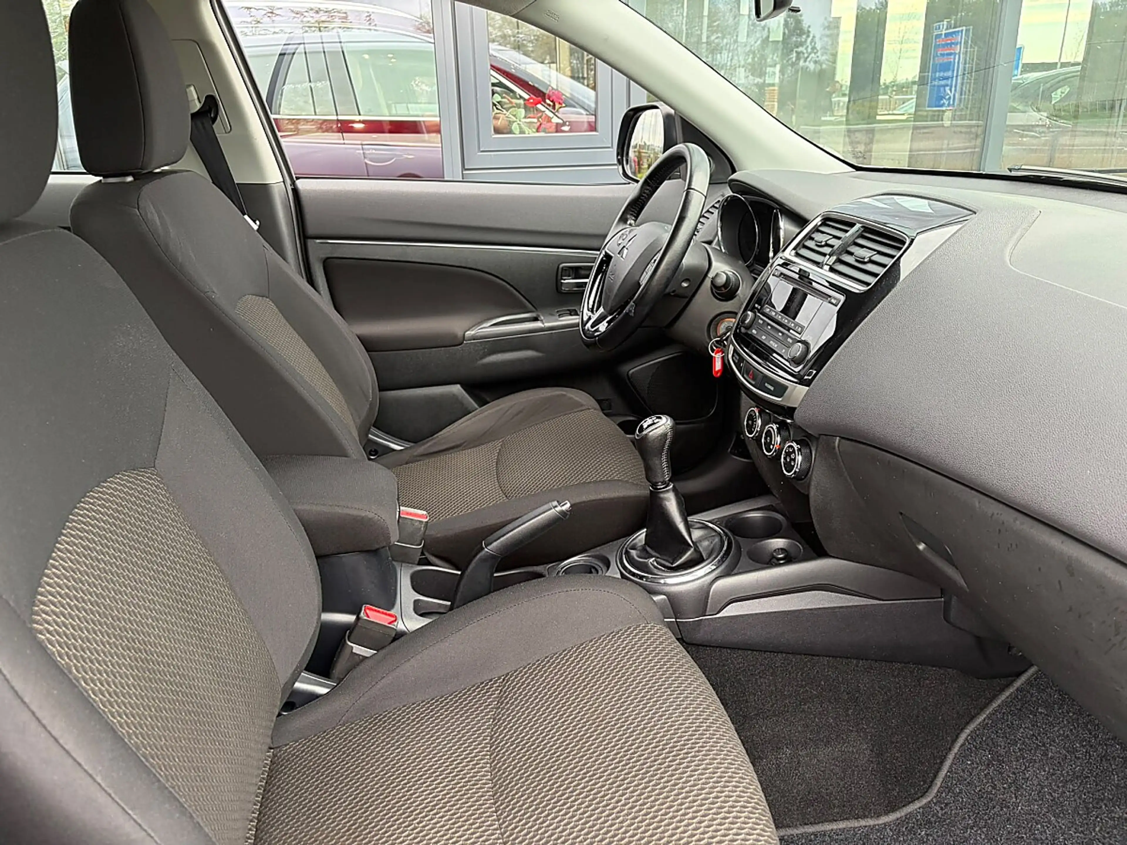 Mitsubishi ASX 1,6 Invite — photo 11