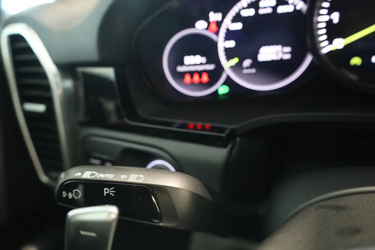 Porsche Cayenne Coupe E-Hybrid Panorama, миниатюра 25