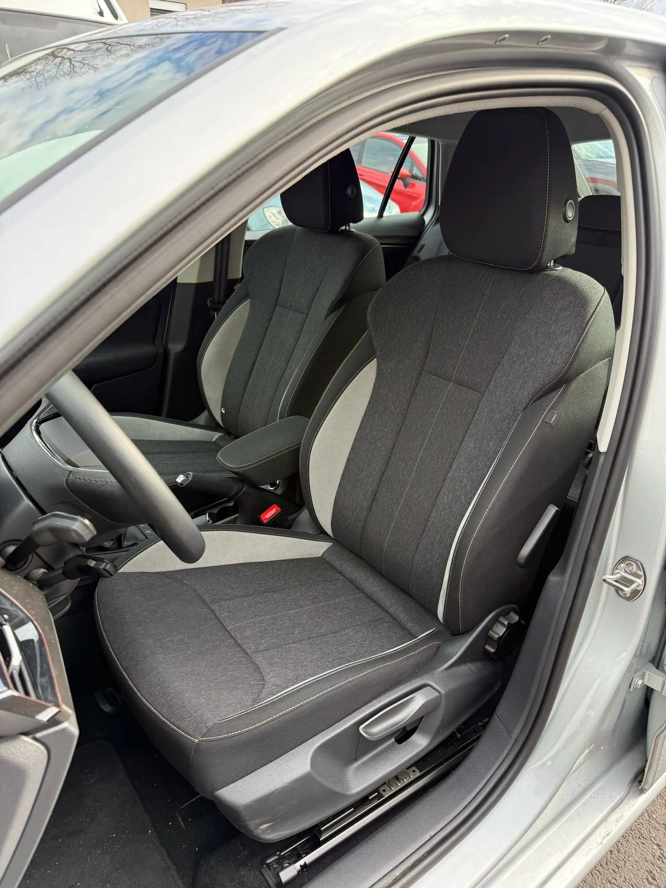 Skoda Scala Style — photo 11