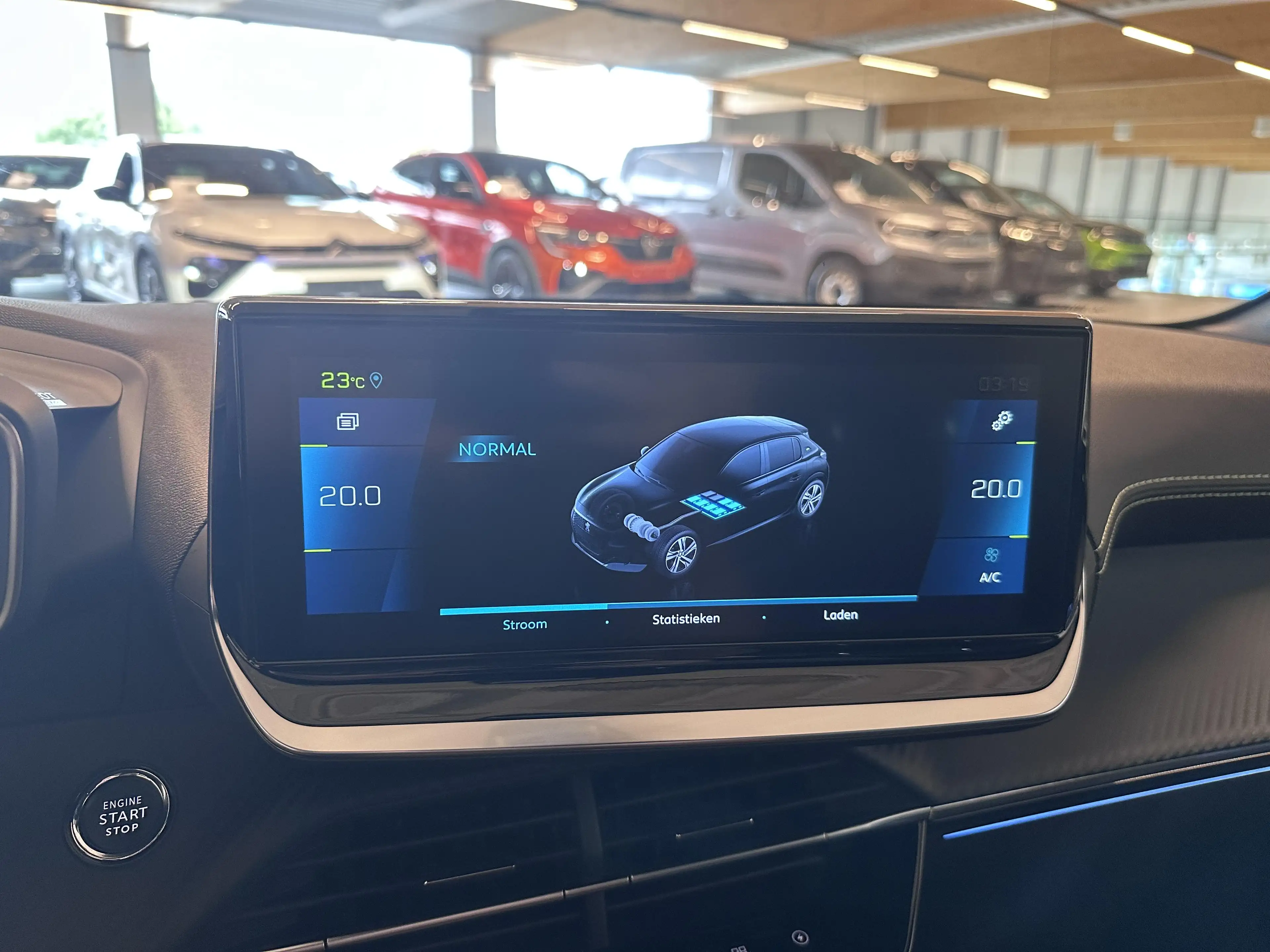 Peugeot e-208 GT ELECTRIC — photo 9