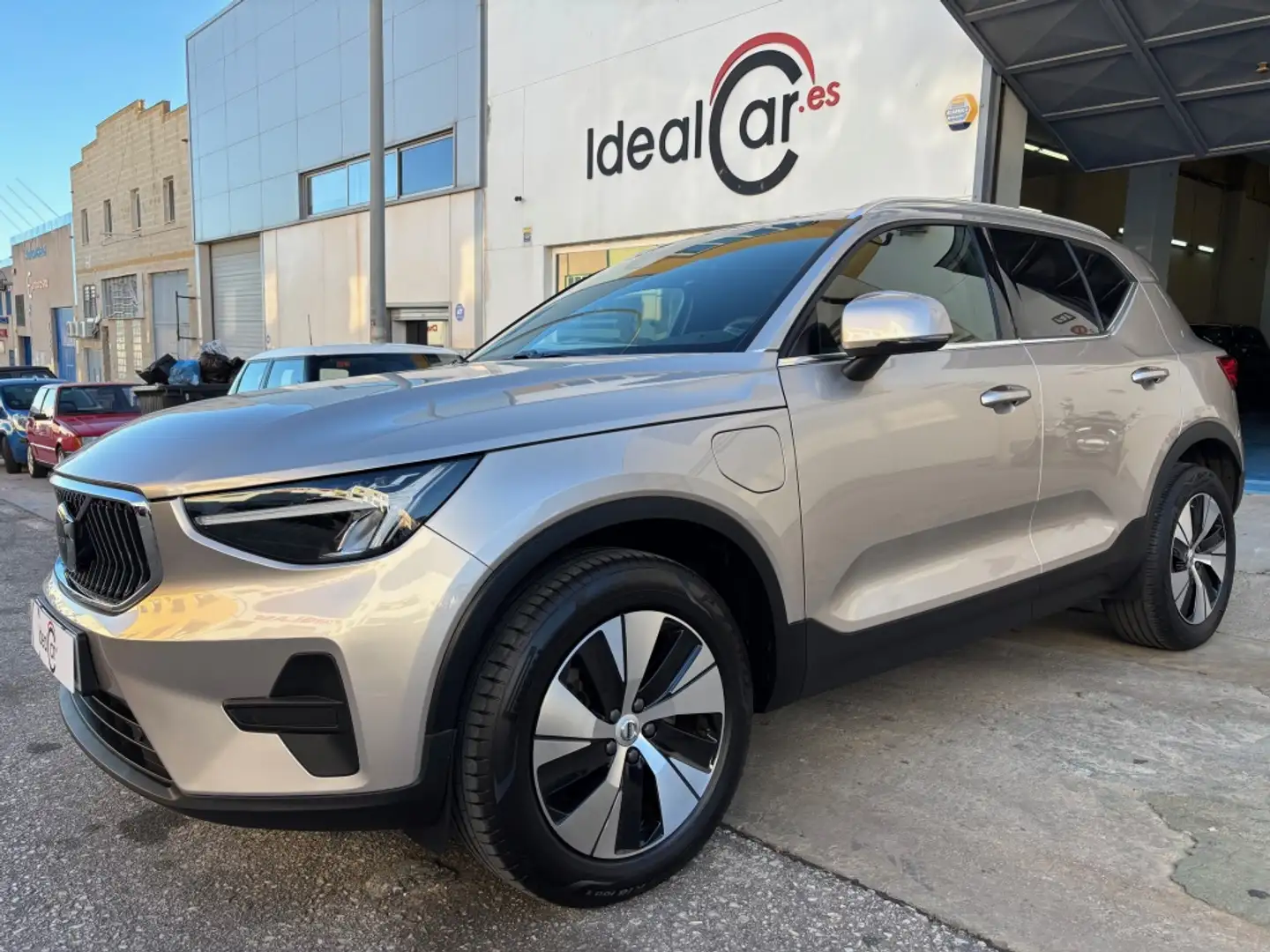 Volvo XC40 T4 Recharge Core Aut. Beige - 1