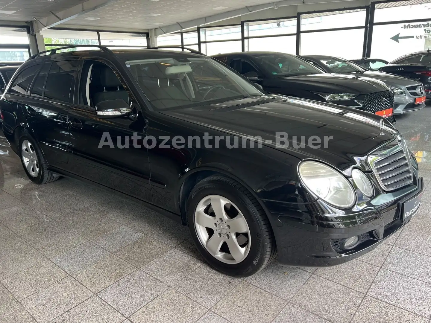 Mercedes-Benz E 200 T-Modell E 200 T Kompressor Automatik Zwart - 2