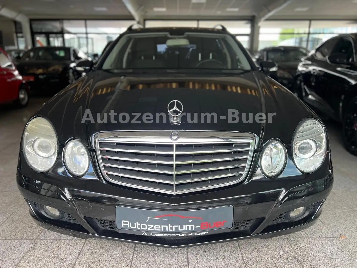 Mercedes-Benz E 200 T-Modell E 200 T Kompressor Automatik Zwart - 1