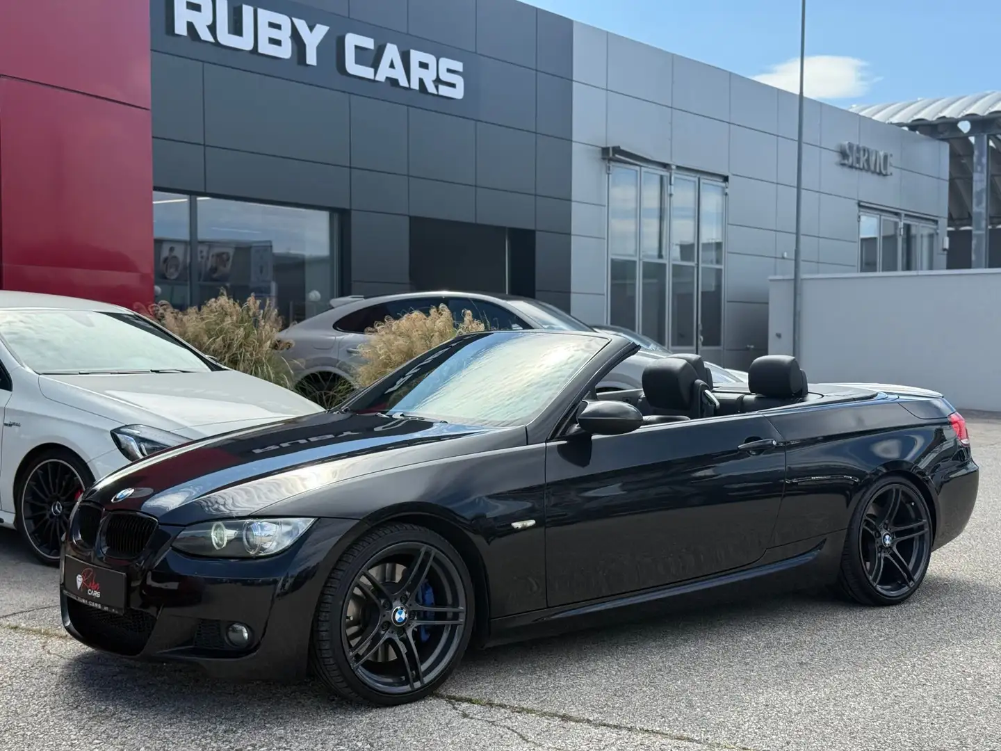 BMW 335 i Cabrio M Sport *Keyless*Logic7* Schwarz - 1