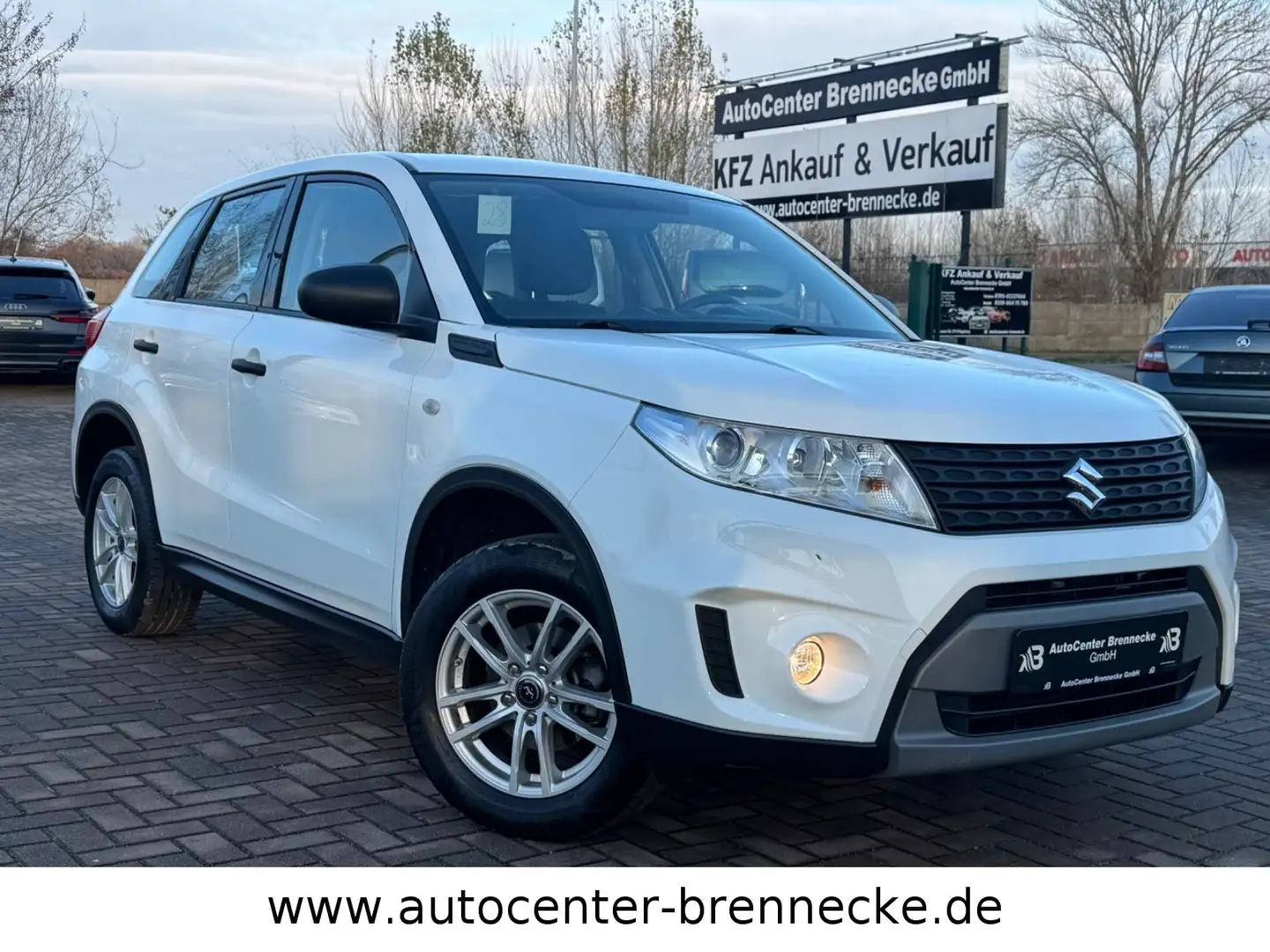 Suzuki Vitara 1.6 Comfort 4x4*AHK*PDC* Weiß - 1