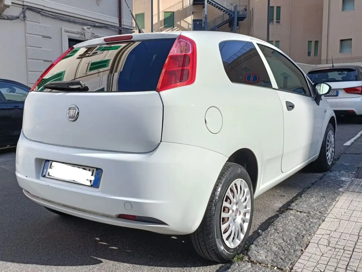 Fiat Grande Punto 3p 1.3 mjt 16v Fun 75cv Bianco - 1