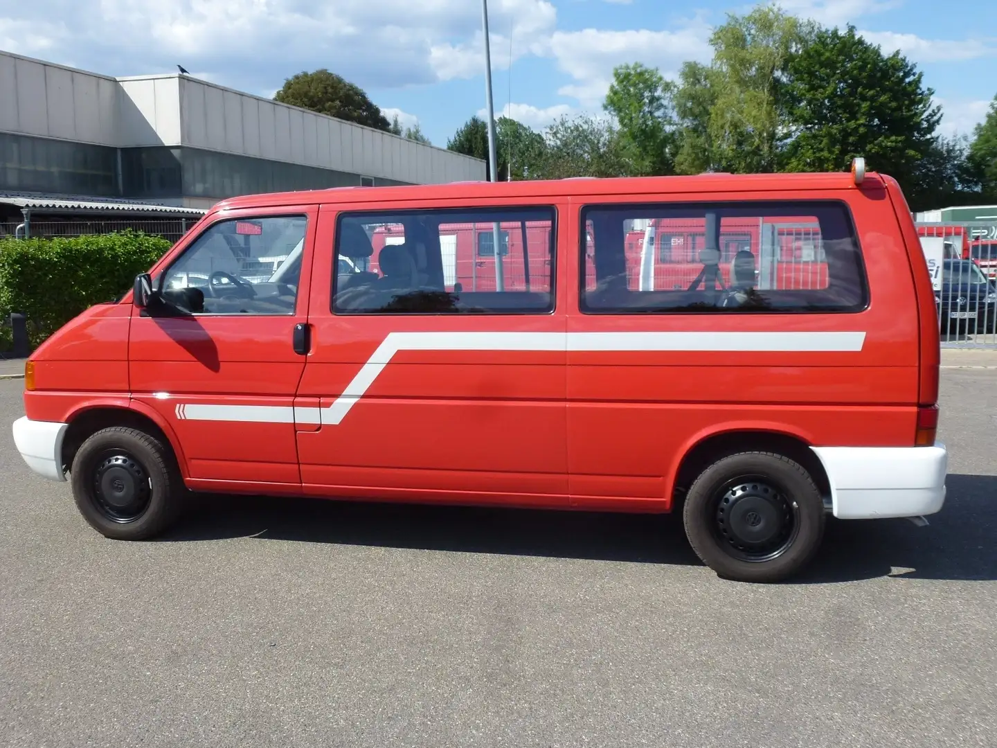 Volkswagen T4 Kombi T4 Kombi * 2.5 TDI * langer Radstand * 1. Hand * Rojo - 2