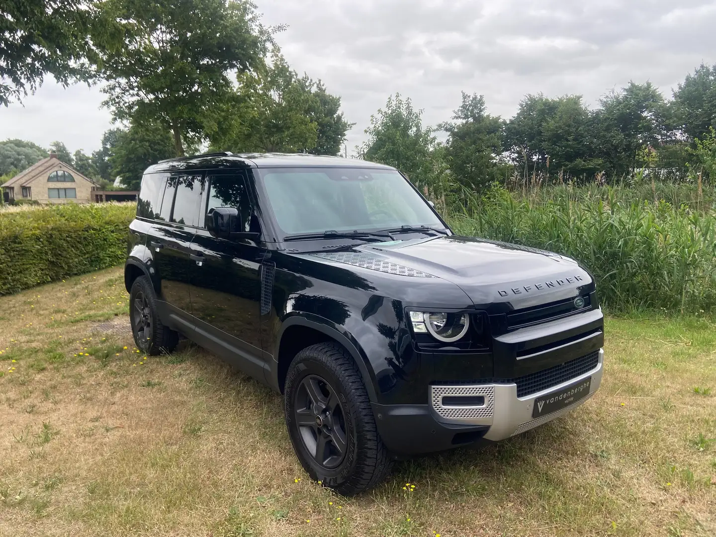 Land Rover Defender 110 3.0d lichtevracht 3zit trekhaak 360° camera Noir - 1