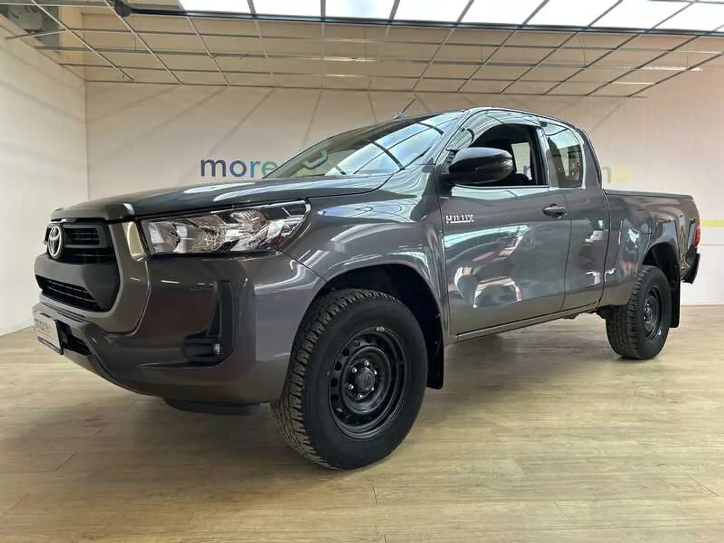 Toyota Hilux 2.4 d-4d 4x4 Comfort Сірий - 1