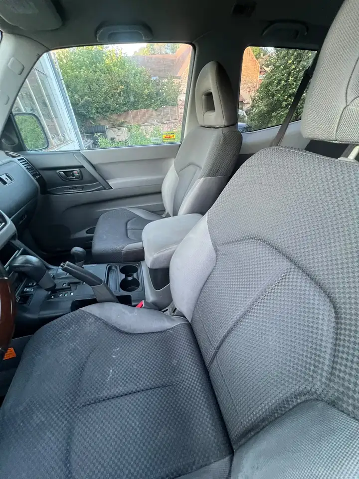 Mitsubishi Pajero 3.2 DI-D Avance (3-trg.), foto 8