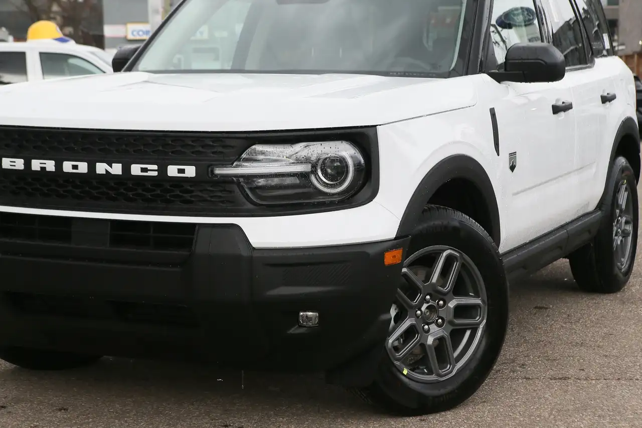 Ford Bronco Sport photo Ford Bronco Sport