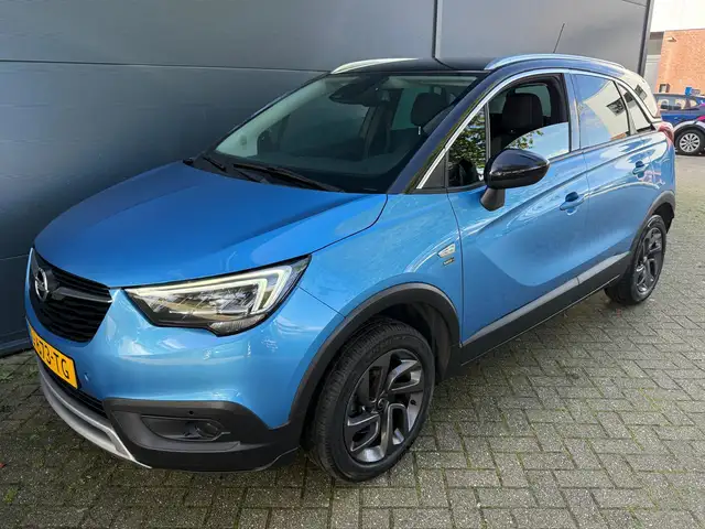 Opel Crossland X view 3
