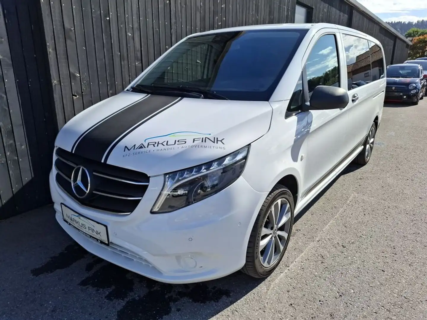 Mercedes-Benz Vito 116 CDI Tourer Pro 4x4 lang Aut. Weiß - 1