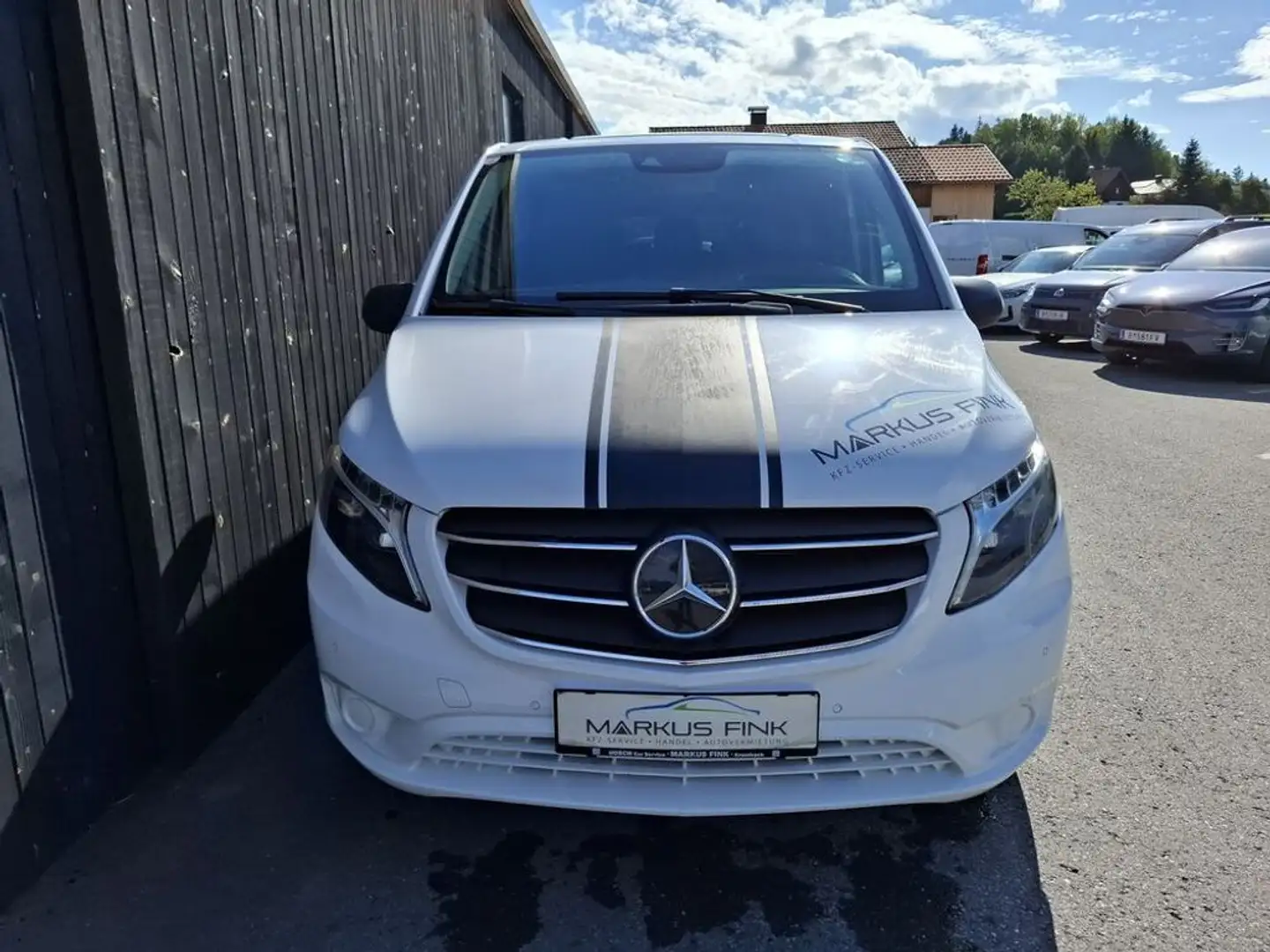 Mercedes-Benz Vito 116 CDI Tourer Pro 4x4 lang Aut. Weiß - 2