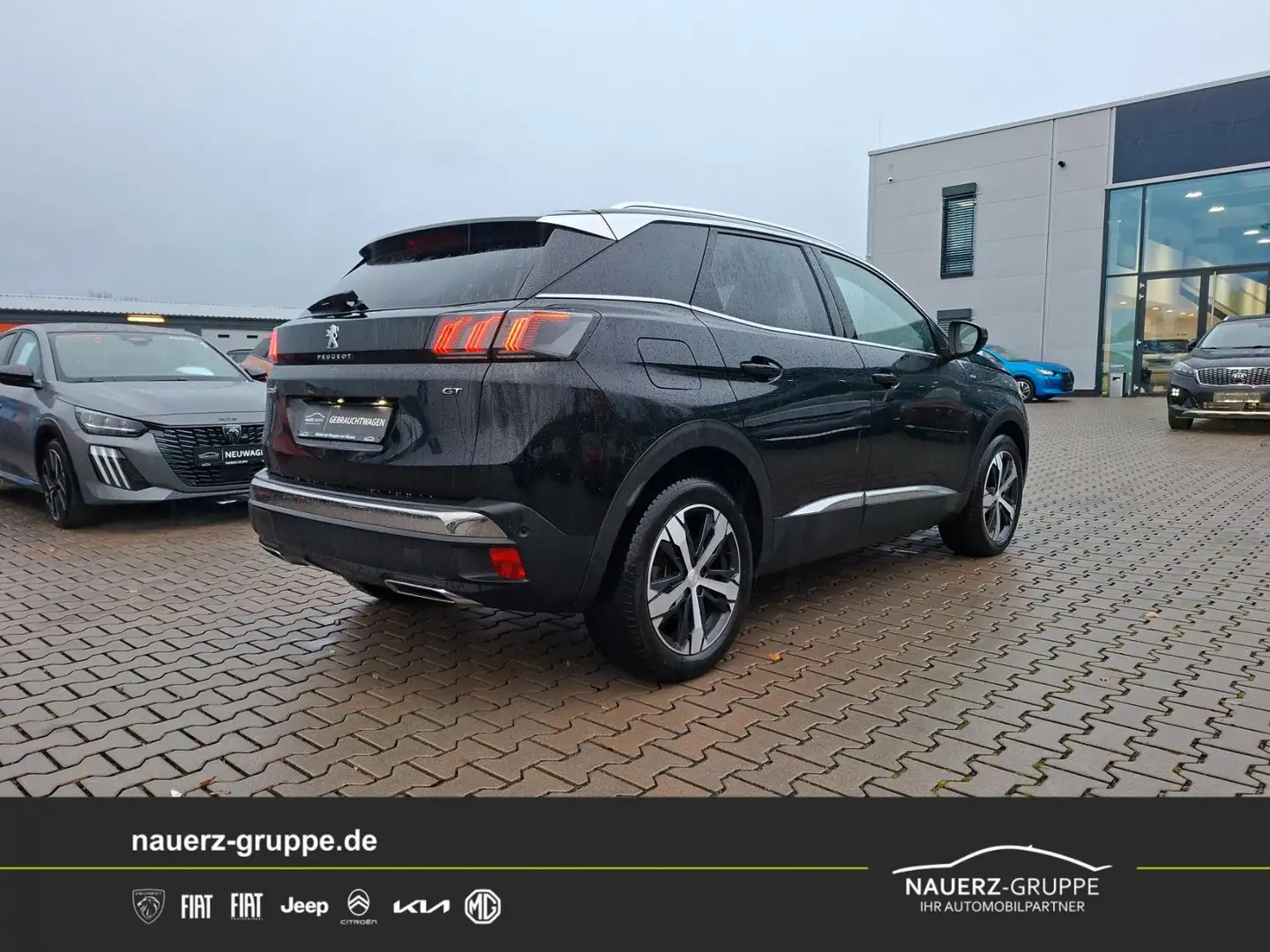 Peugeot 3008 PureTech 130 EAT8 GT Noir - 2