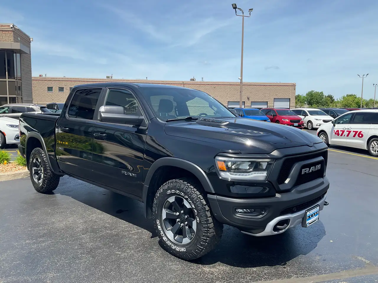 RAM 1500 снимка RAM 1500