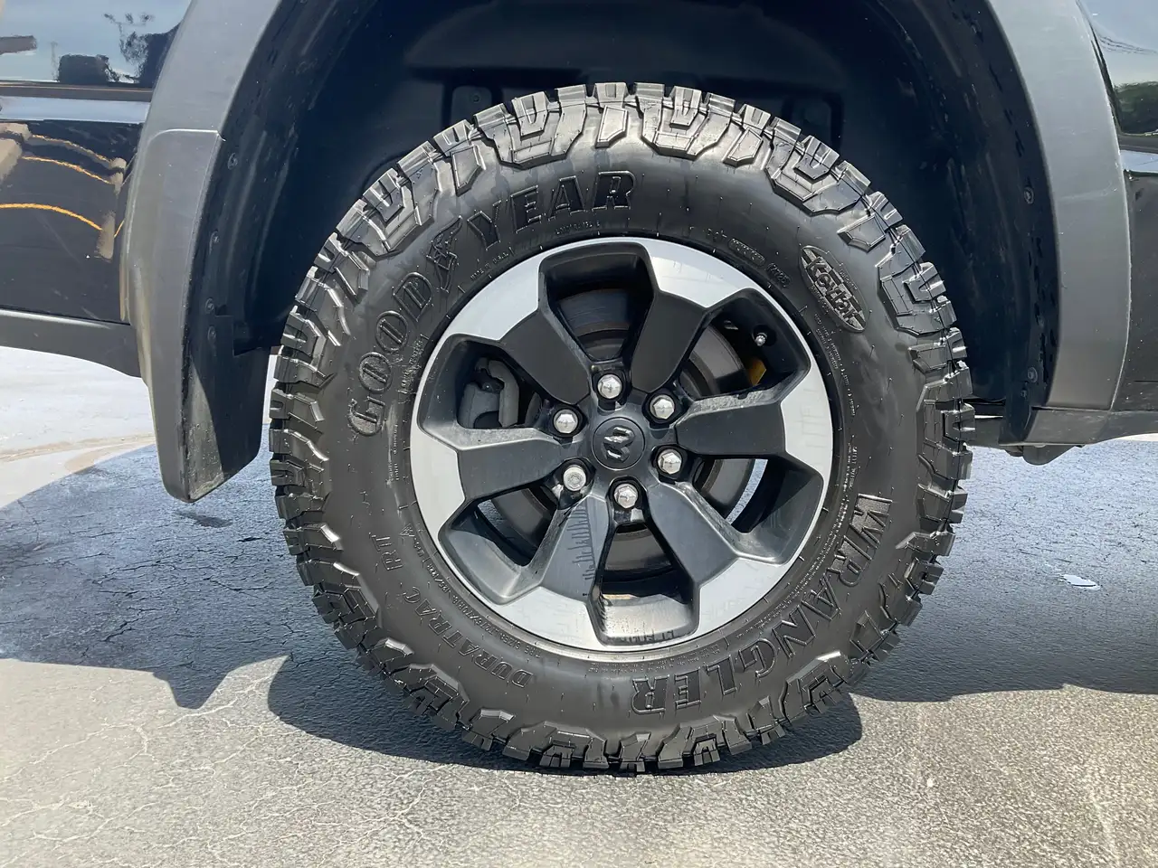 RAM 1500 снимка RAM 1500
