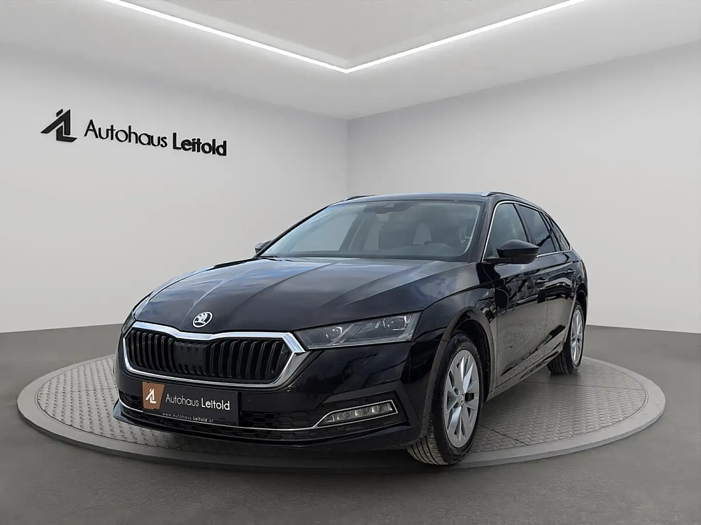 Skoda Octavia Combi 2,0 TDI Style DSG AHK MATRIX LED MEMORY K... Schwarz - 1