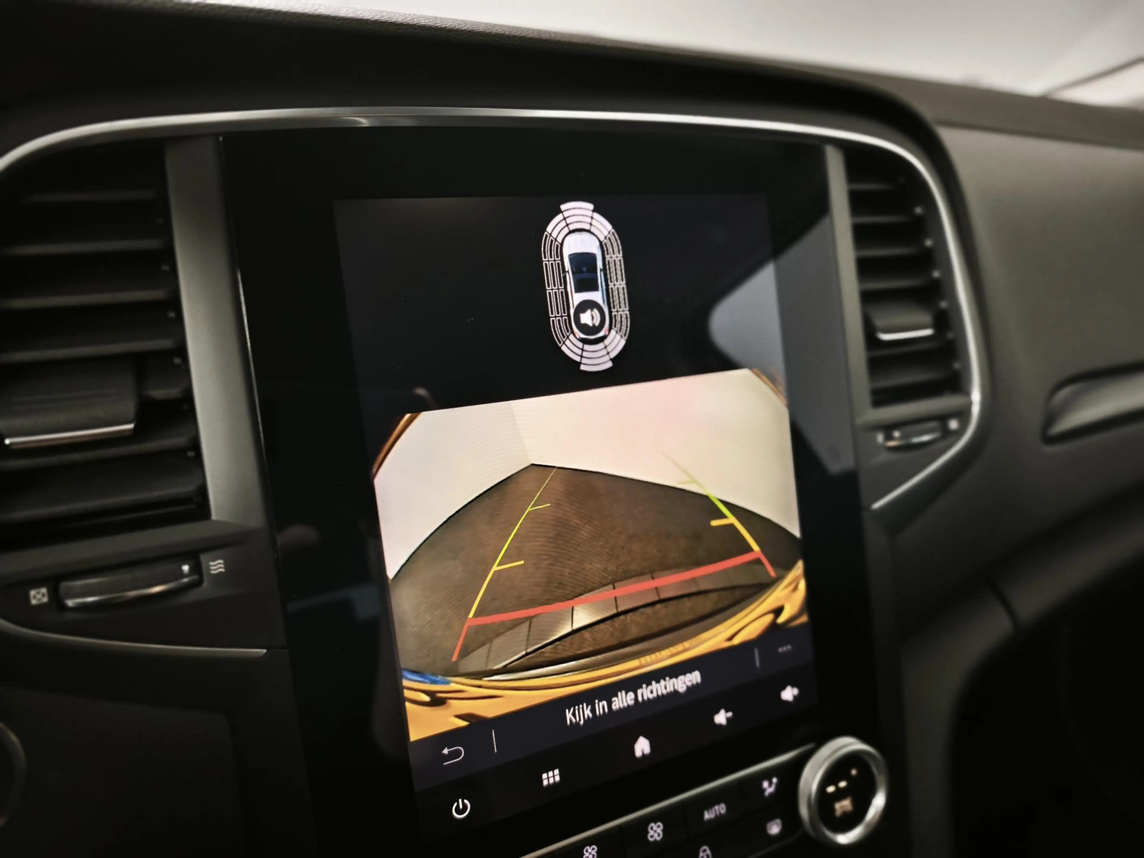 Renault Megane Estate 1.3 TCe 160 R.S. Line | BOSE-Audio | Camera — photo 12