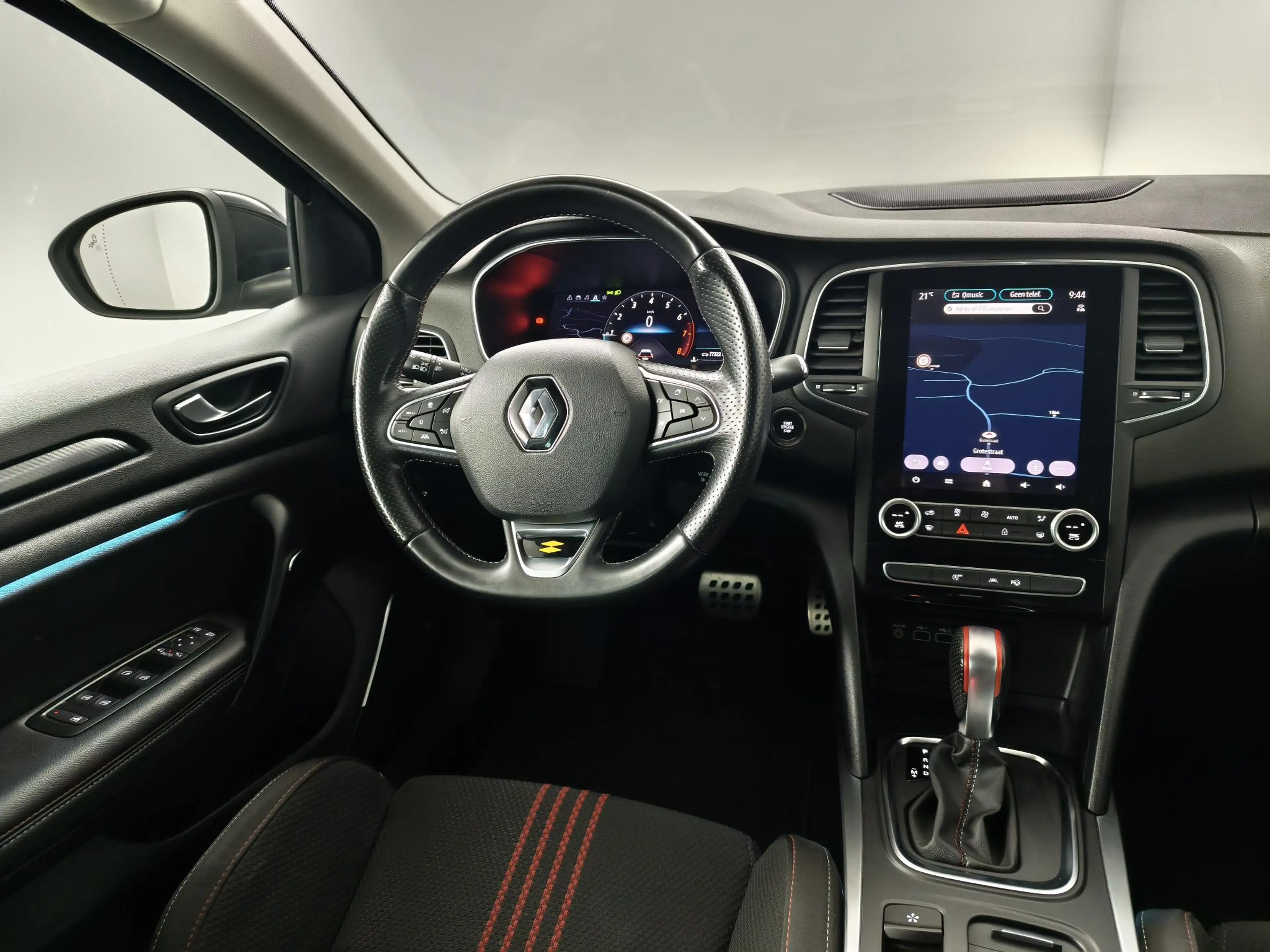 Renault Megane Estate 1.3 TCe 160 R.S. Line | BOSE-Audio | Camera — photo 10