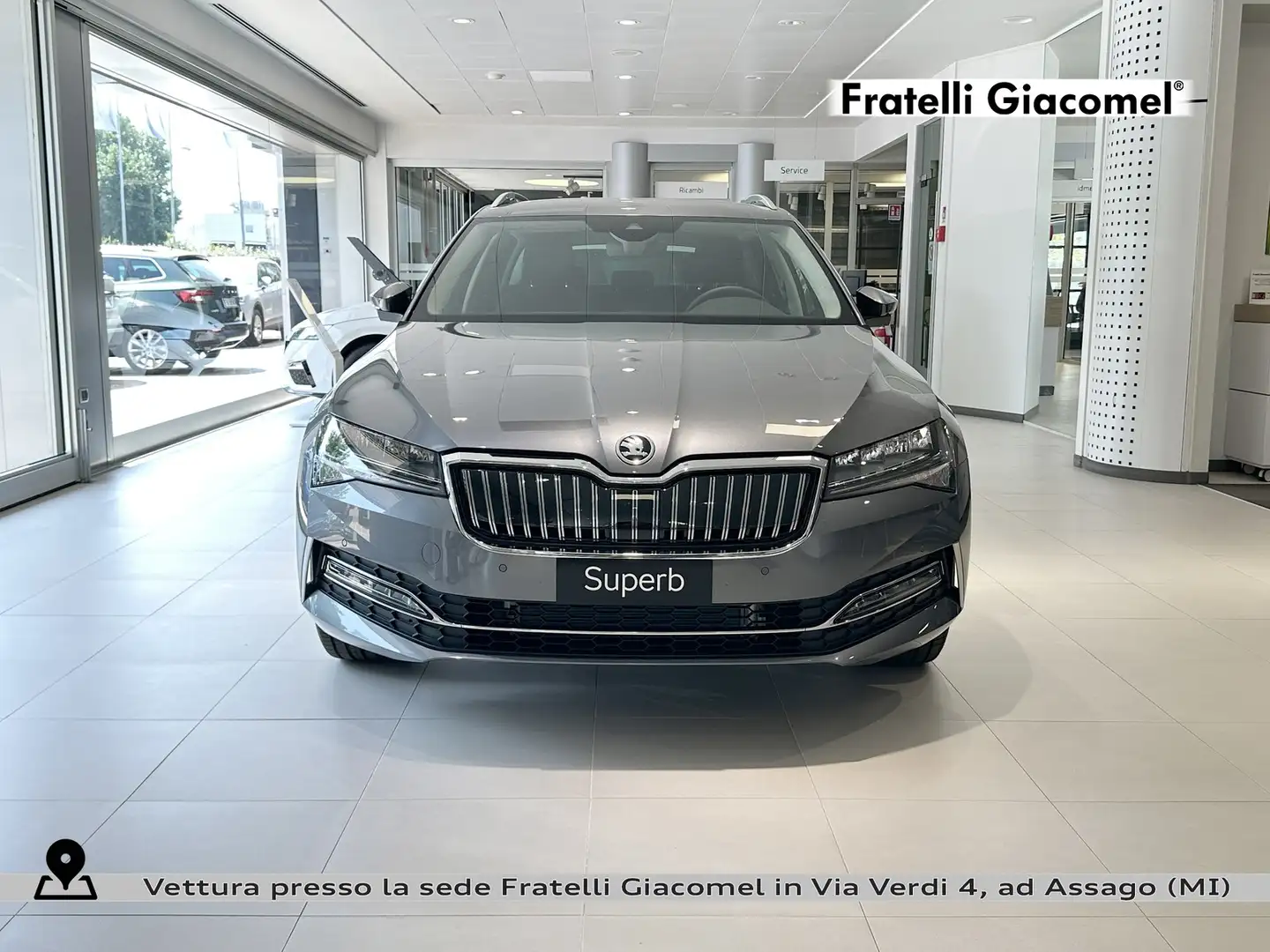 Skoda Superb wagon iv 1.4 tsi phev executive dsg Grigio - 2
