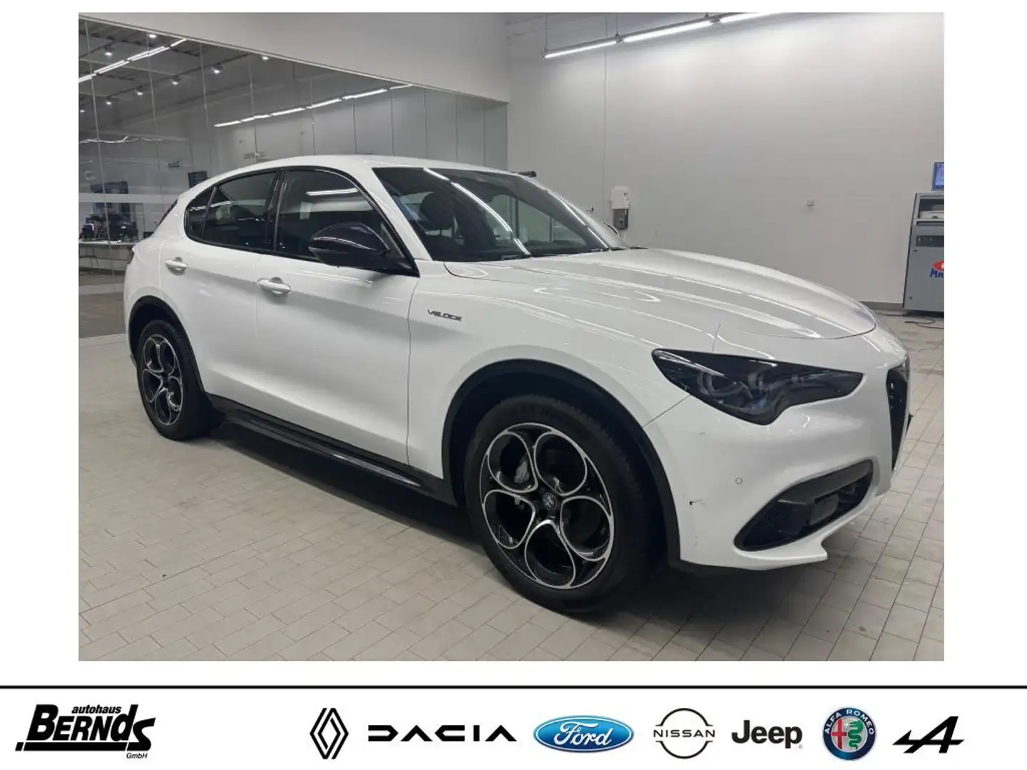 Alfa Romeo Stelvio 2.2 Diesel 16V AT8 Q4 Veloce AUTOMATIK, NAVIGATION White - 2