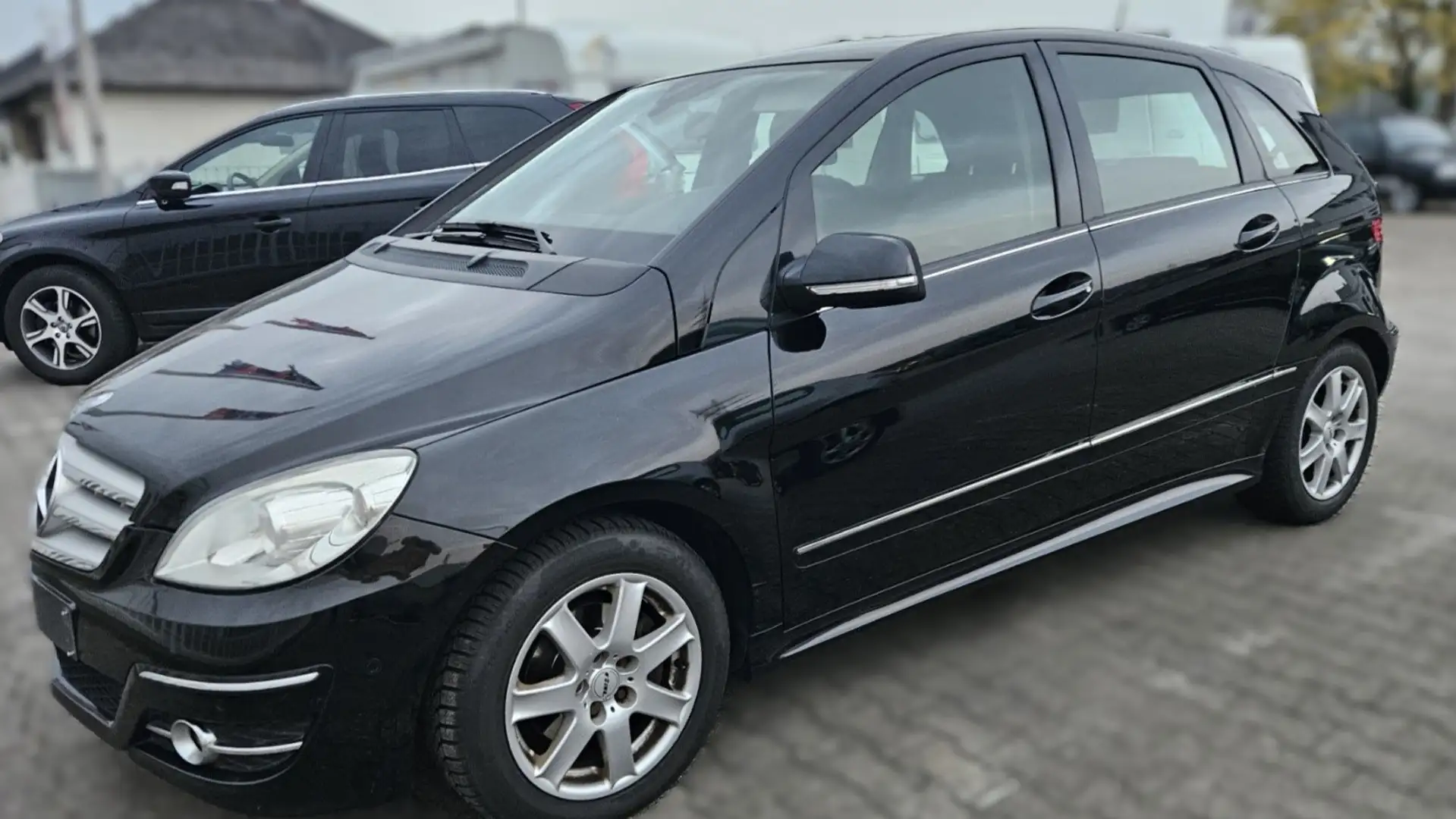 Mercedes-Benz B 180 B 180 CDI (245.207) 6 Gangschaltung Zustand Top Schwarz - 1