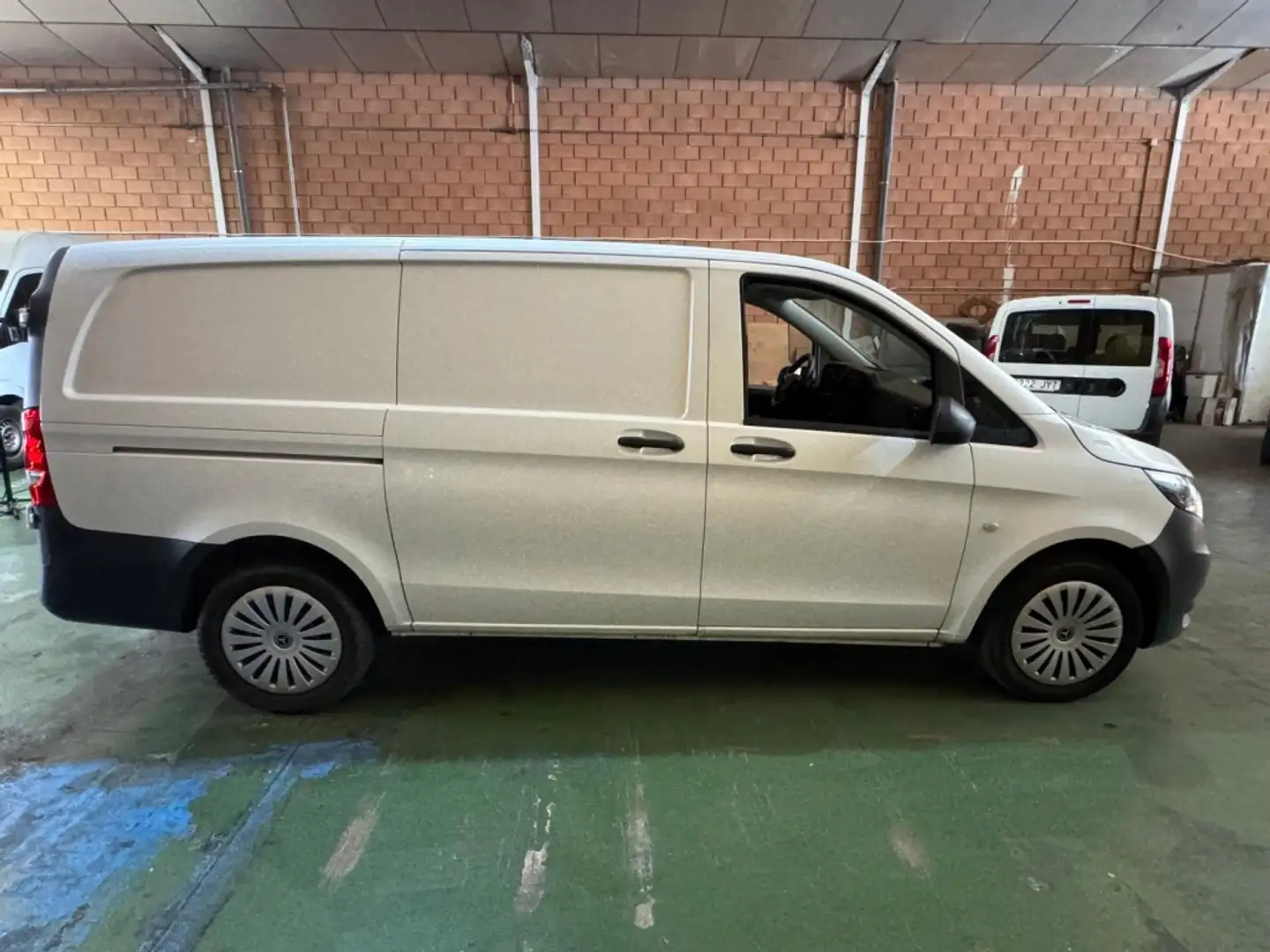 Mercedes-Benz Vito Furgón 114CDI tD Pro Larga 9G-Tronic Blanc - 2